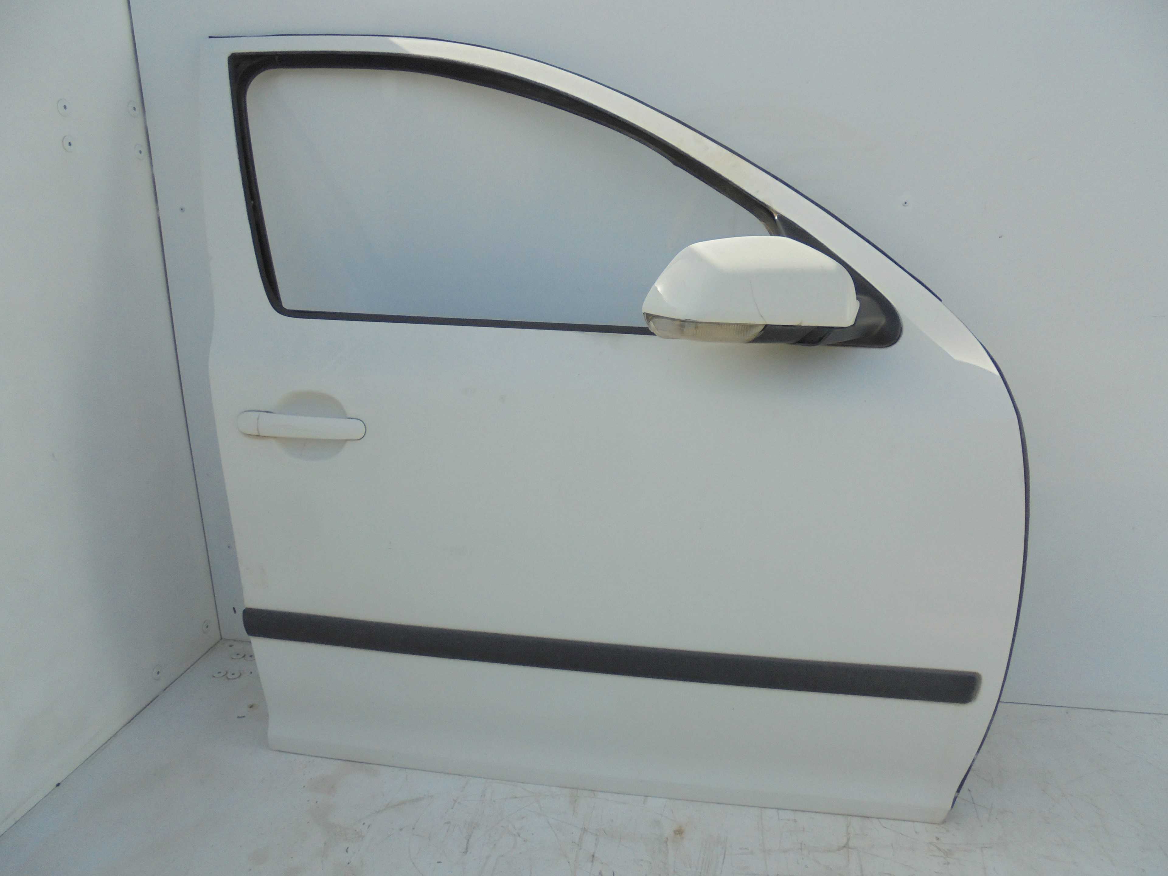 Recambio de puerta delantera derecha para skoda octavia berlina (1z3) active referencia OEM IAM   