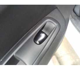 Recambio de mando elevalunas trasero izquierdo para renault kadjar bose edition referencia OEM IAM   