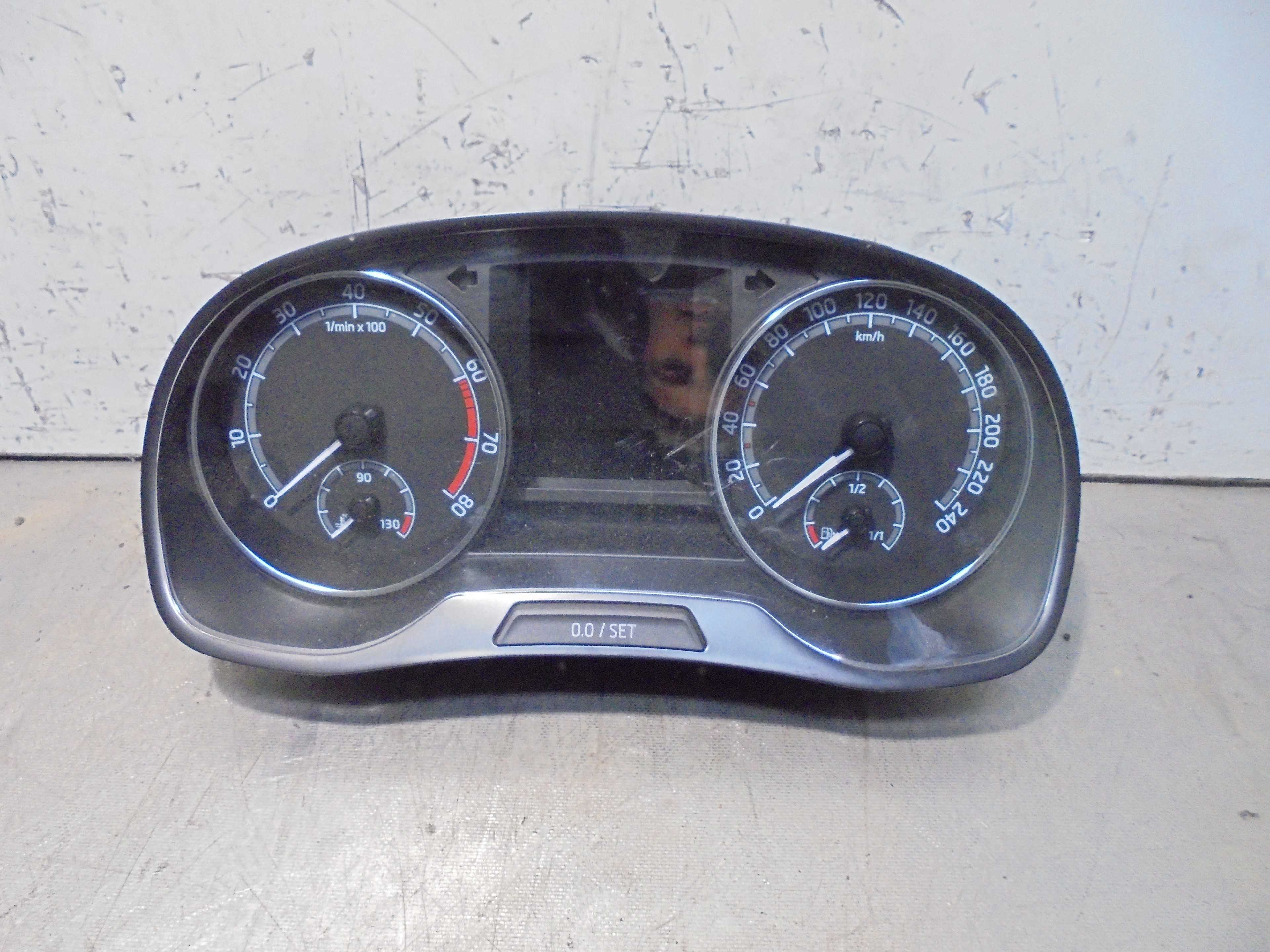Recambio de cuadro instrumentos para skoda fabia active referencia OEM IAM   