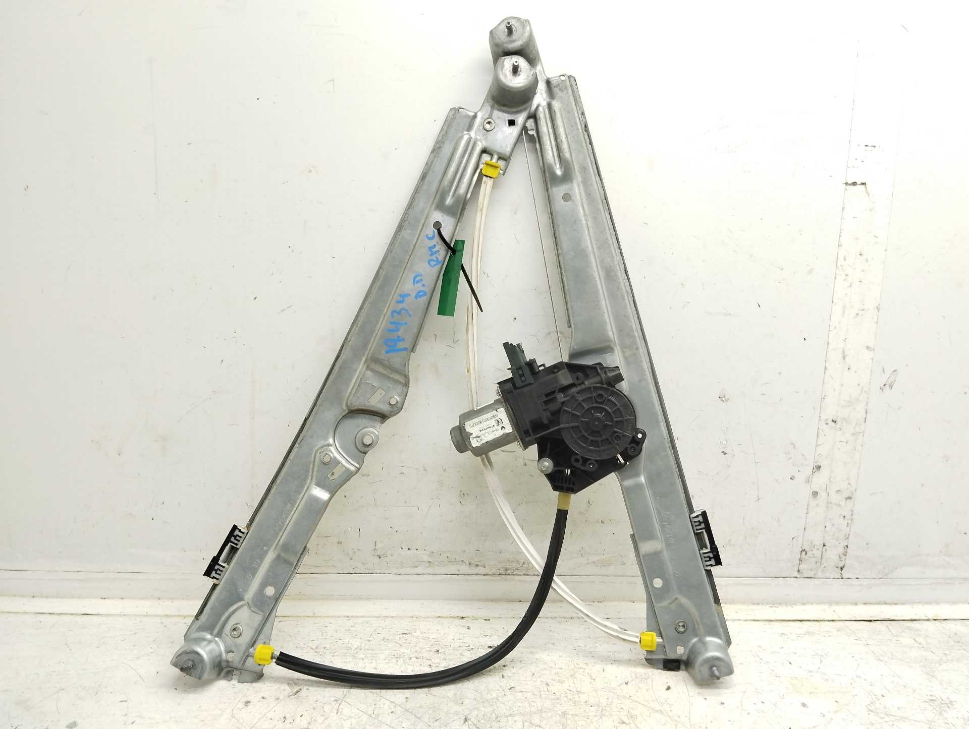 Recambio de elevalunas delantero derecho para renault scenic iv zen referencia OEM IAM 402803H  