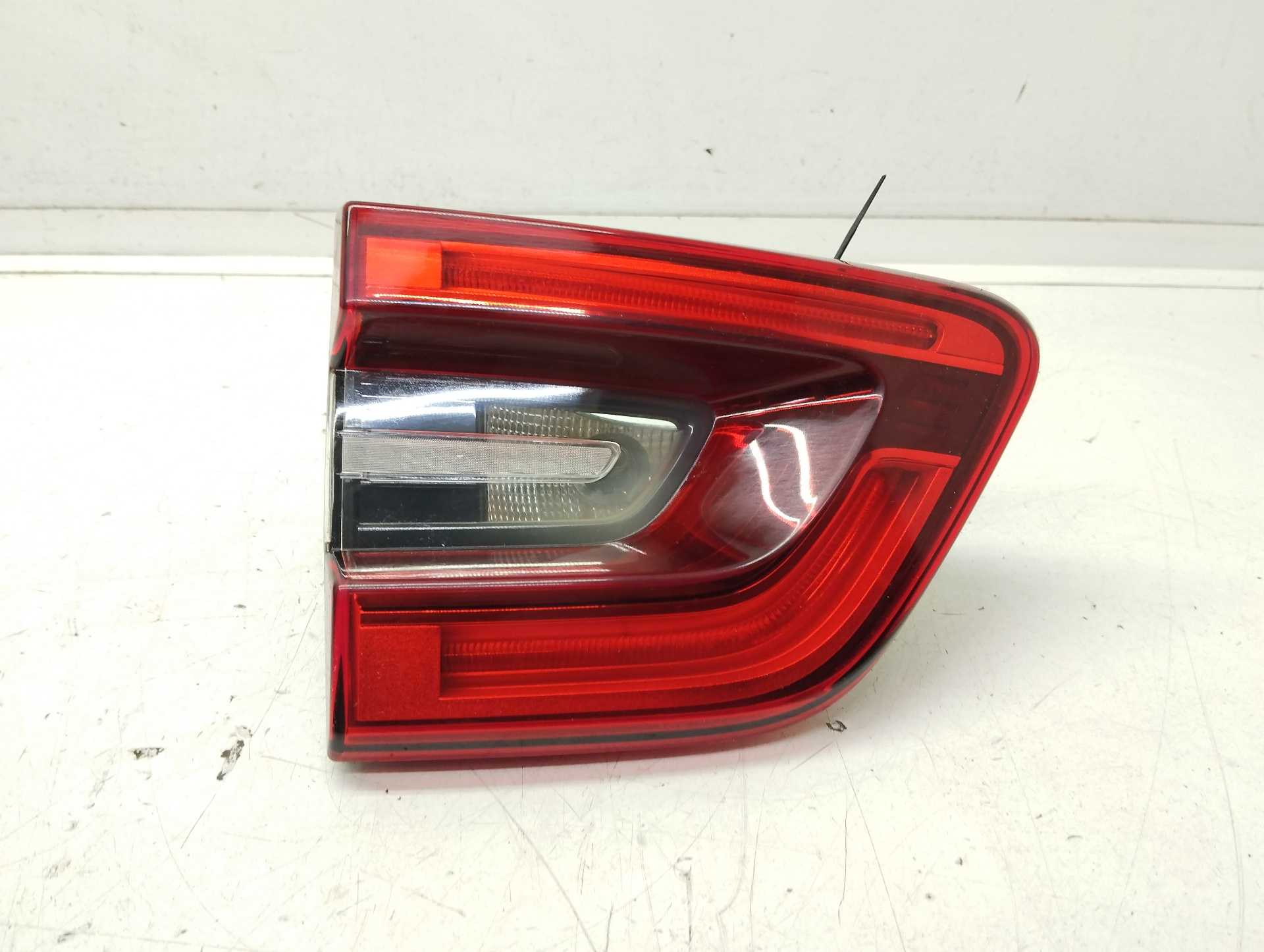 Recambio de piloto porton trasero derecho para renault kadjar bose edition referencia OEM IAM 265550151R 90061332 VALEO
