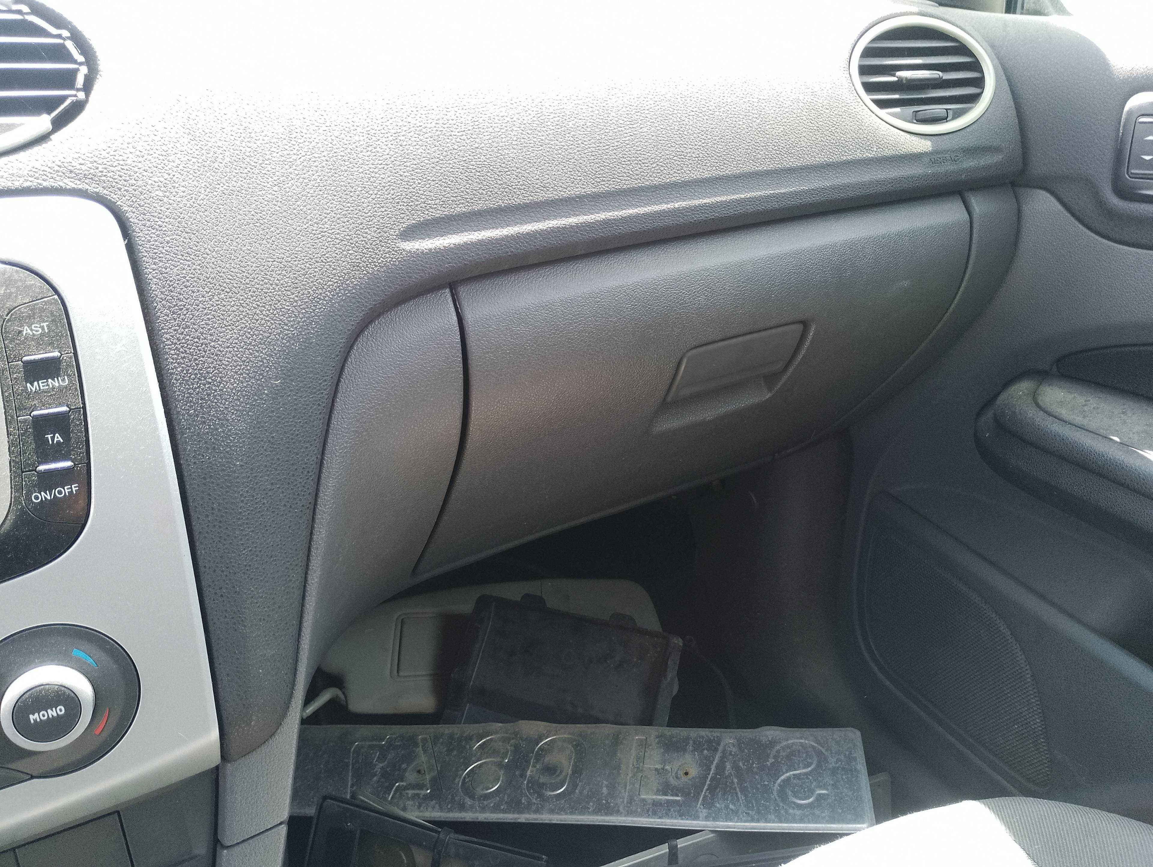 Recambio de guantera para ford focus berlina (cap) ambiente (d) referencia OEM IAM   