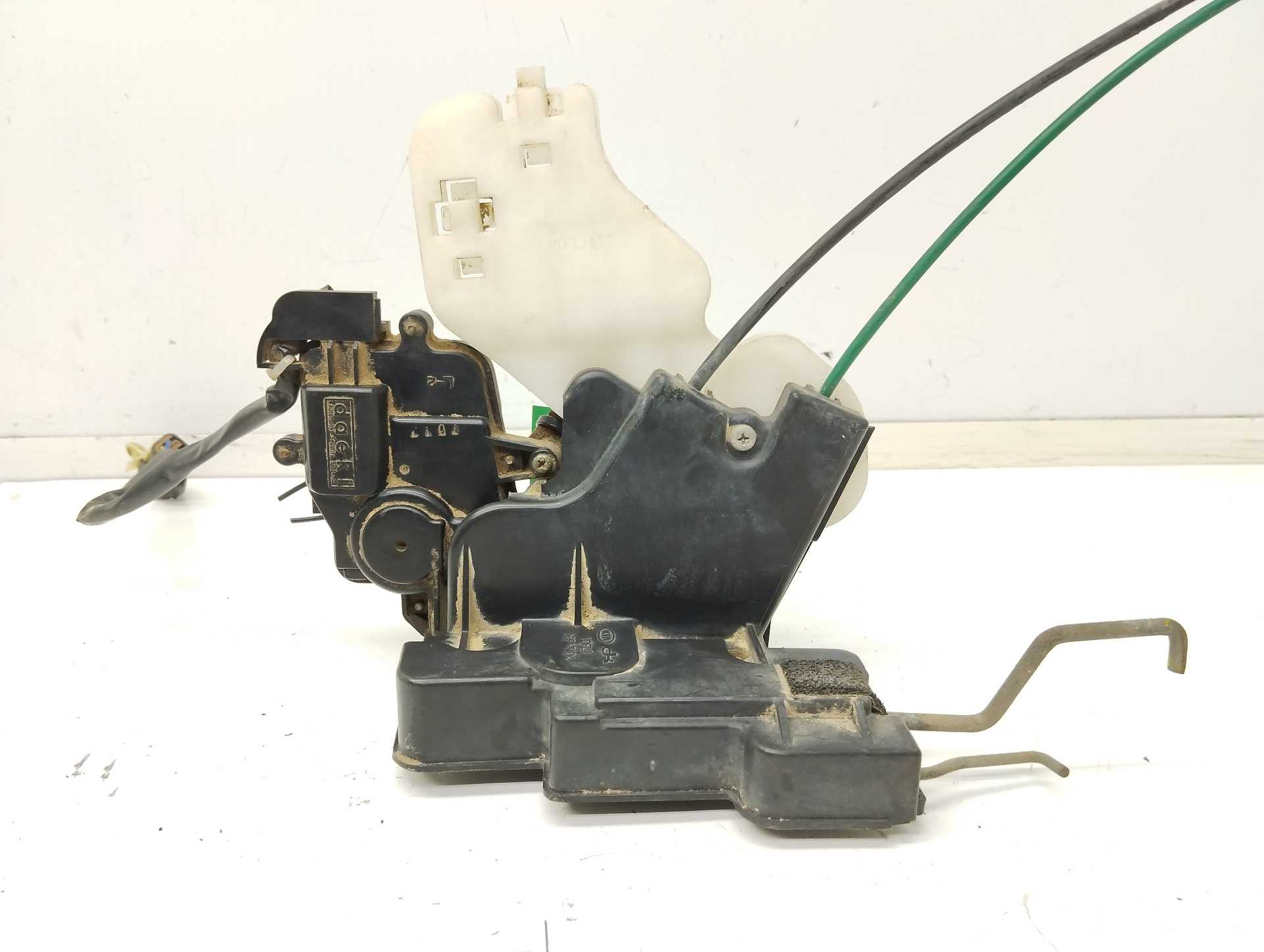 Recambio de cerradura puerta delantera izquierda para kia carnival 2.9 crdi vgt active referencia OEM IAM A045777  