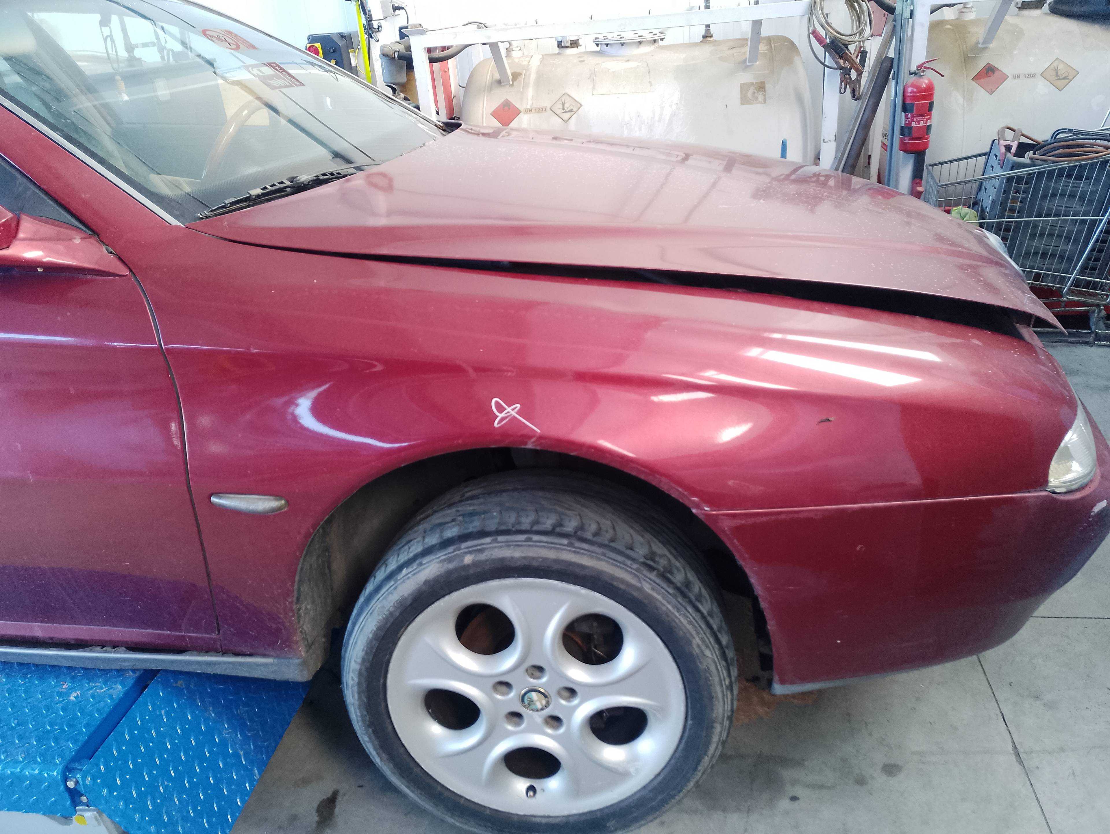 Recambio de aleta delantera derecha para alfa romeo 166 2.4 jtd referencia OEM IAM   