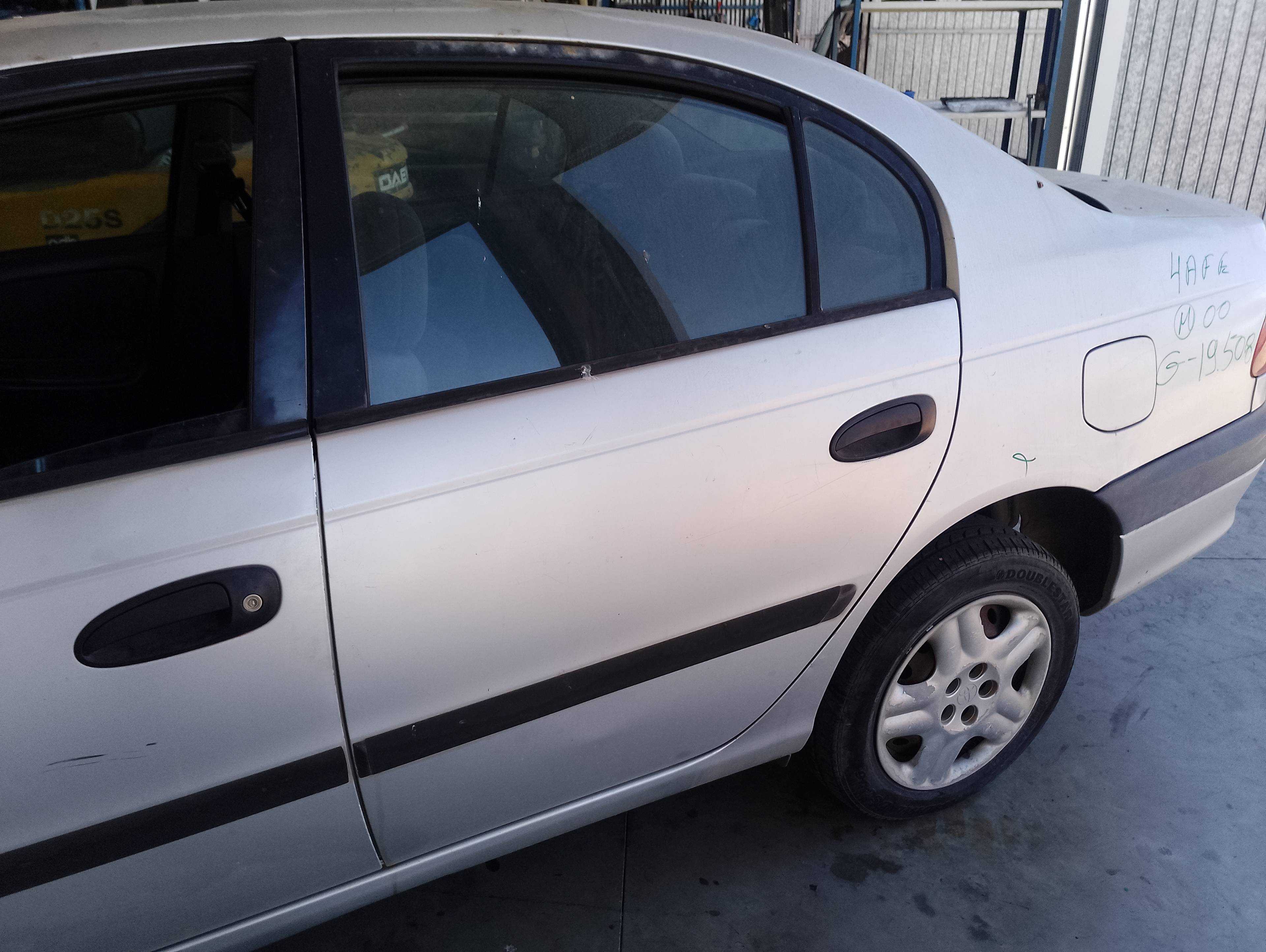 Recambio de puerta trasera izquierda para toyota avensis berlina (t 22) 1.6 luna (5-ptas.) referencia OEM IAM   