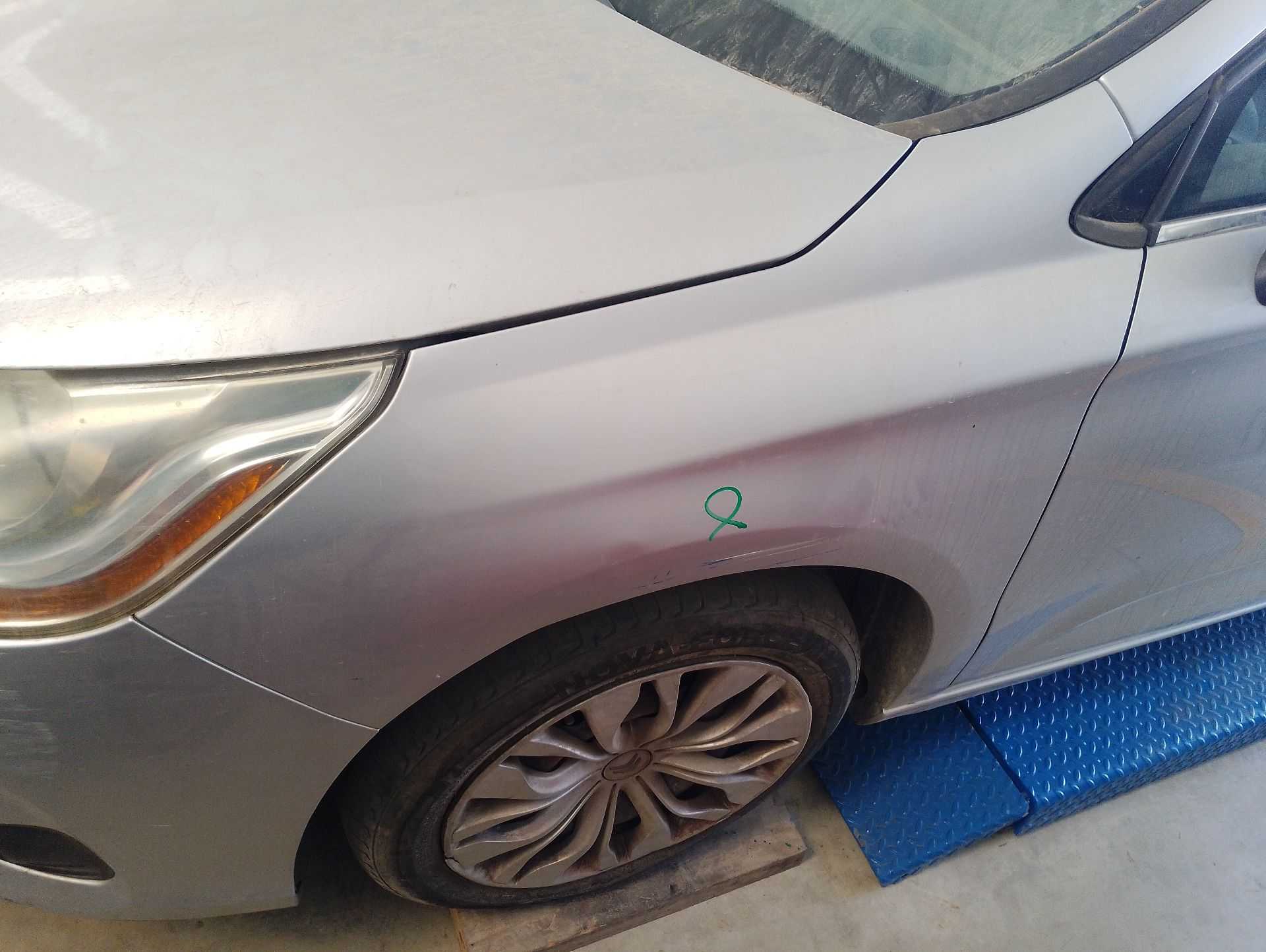 Recambio de aleta delantera izquierda para citroën c4 ii (nc_) 1.6 hdi 90 referencia OEM IAM 7840AS  