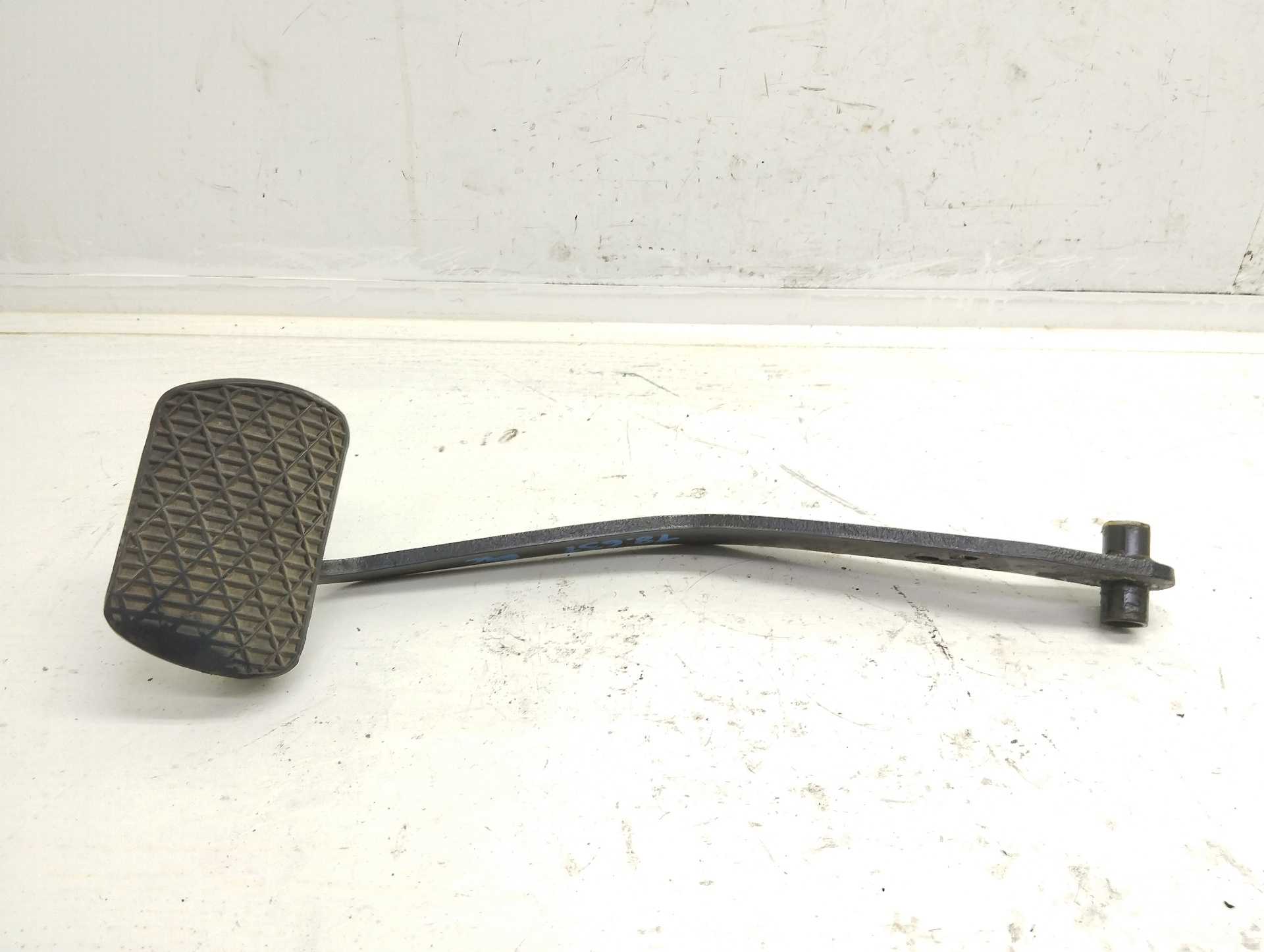 Recambio de pedal freno para ssangyong rodius xdi referencia OEM IAM   