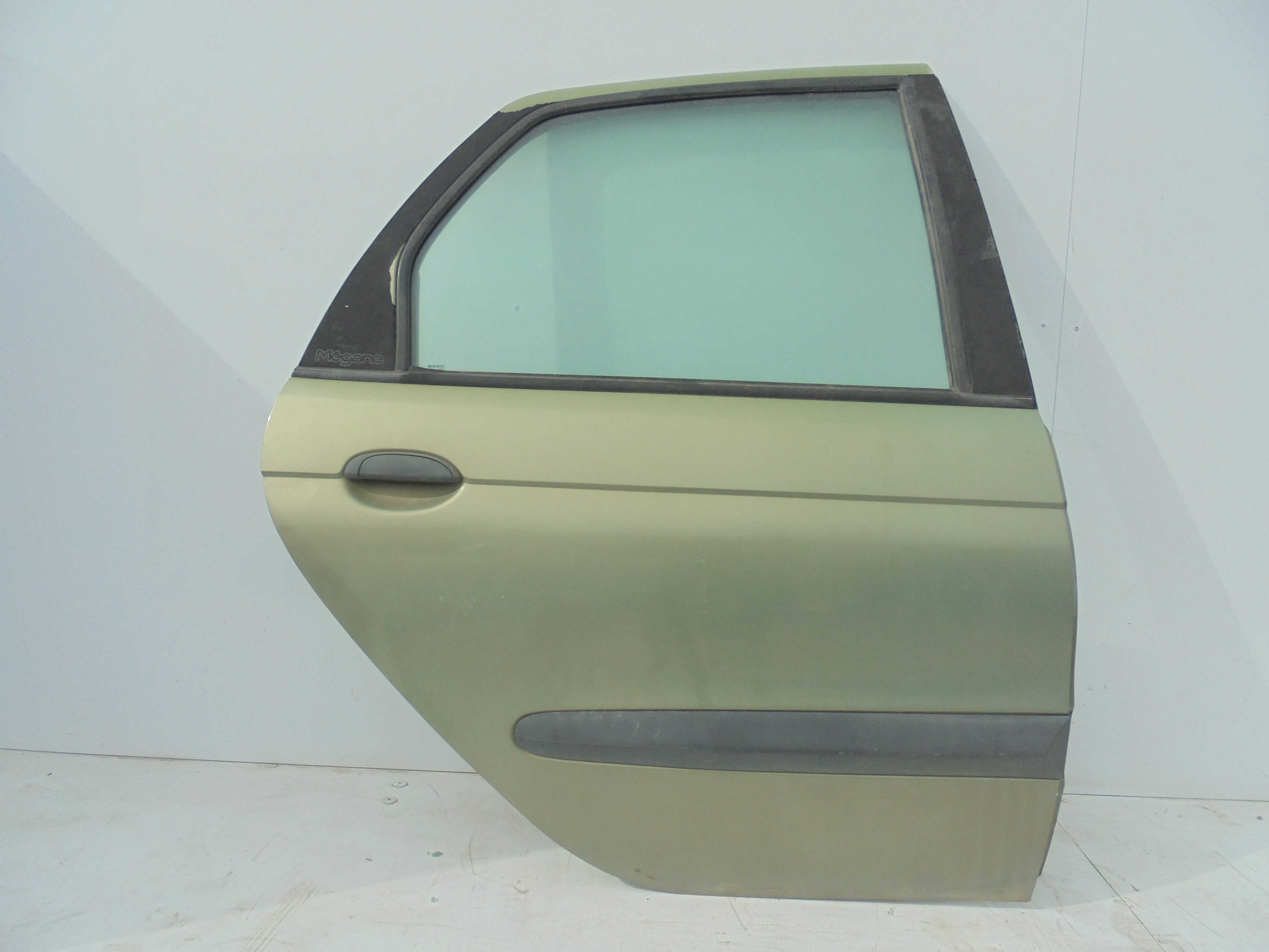 Recambio de puerta trasera derecha para renault scenic (ja..) 1.9 dci authentique referencia OEM IAM   