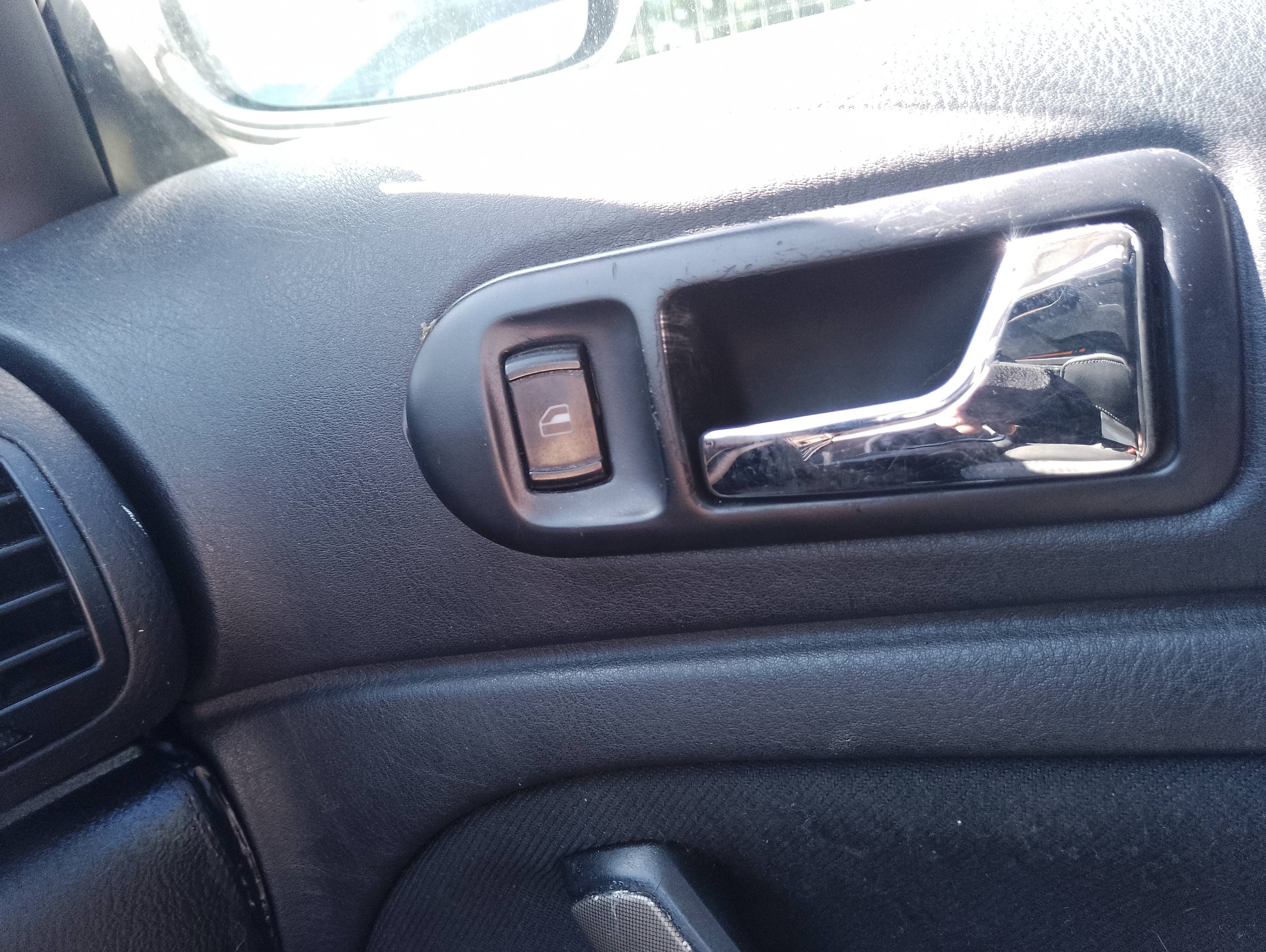 Recambio de mando elevalunas delantero derecho para volkswagen passat berlina (3a2) cl referencia OEM IAM   