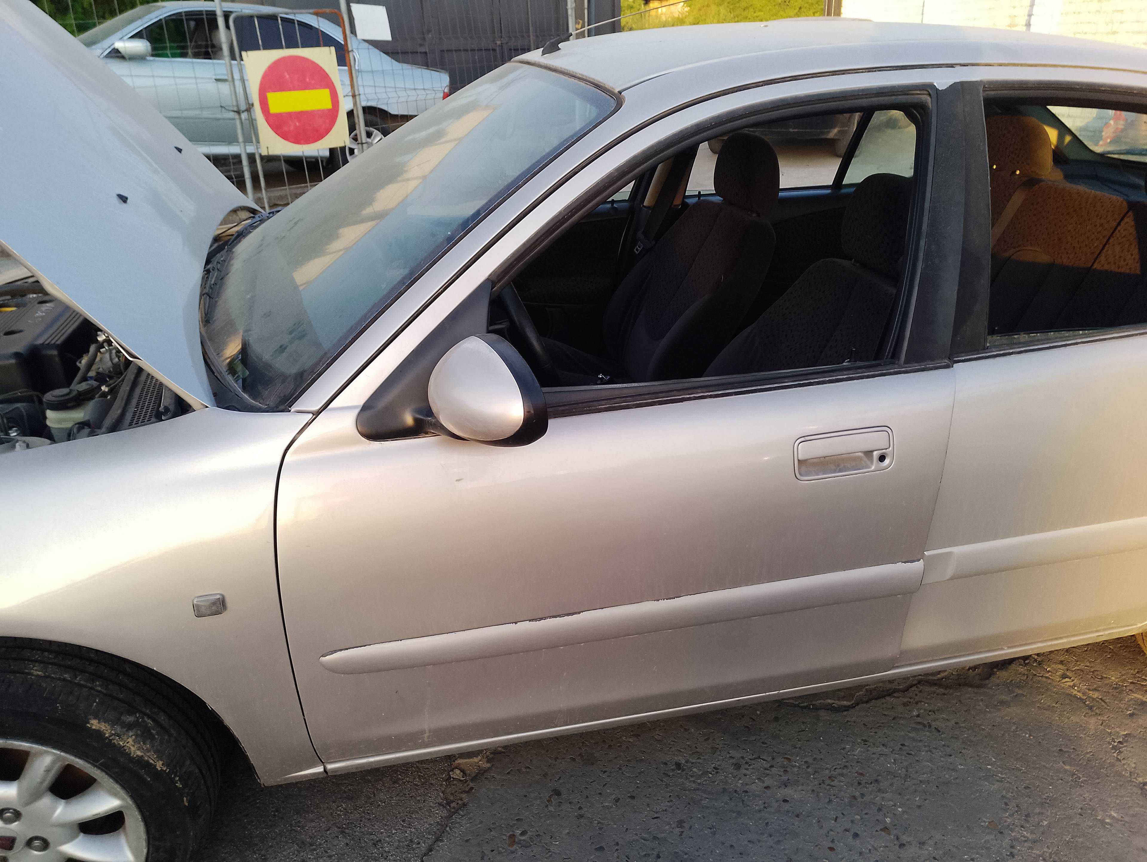 Recambio de puerta delantera izquierda para mg serie 25 (rf) referencia OEM IAM   