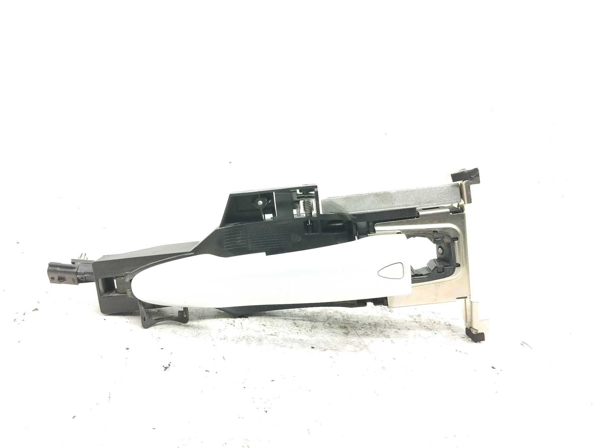 Recambio de maneta exterior delantera izquierda para renault kadjar bose edition referencia OEM IAM 806071597R  