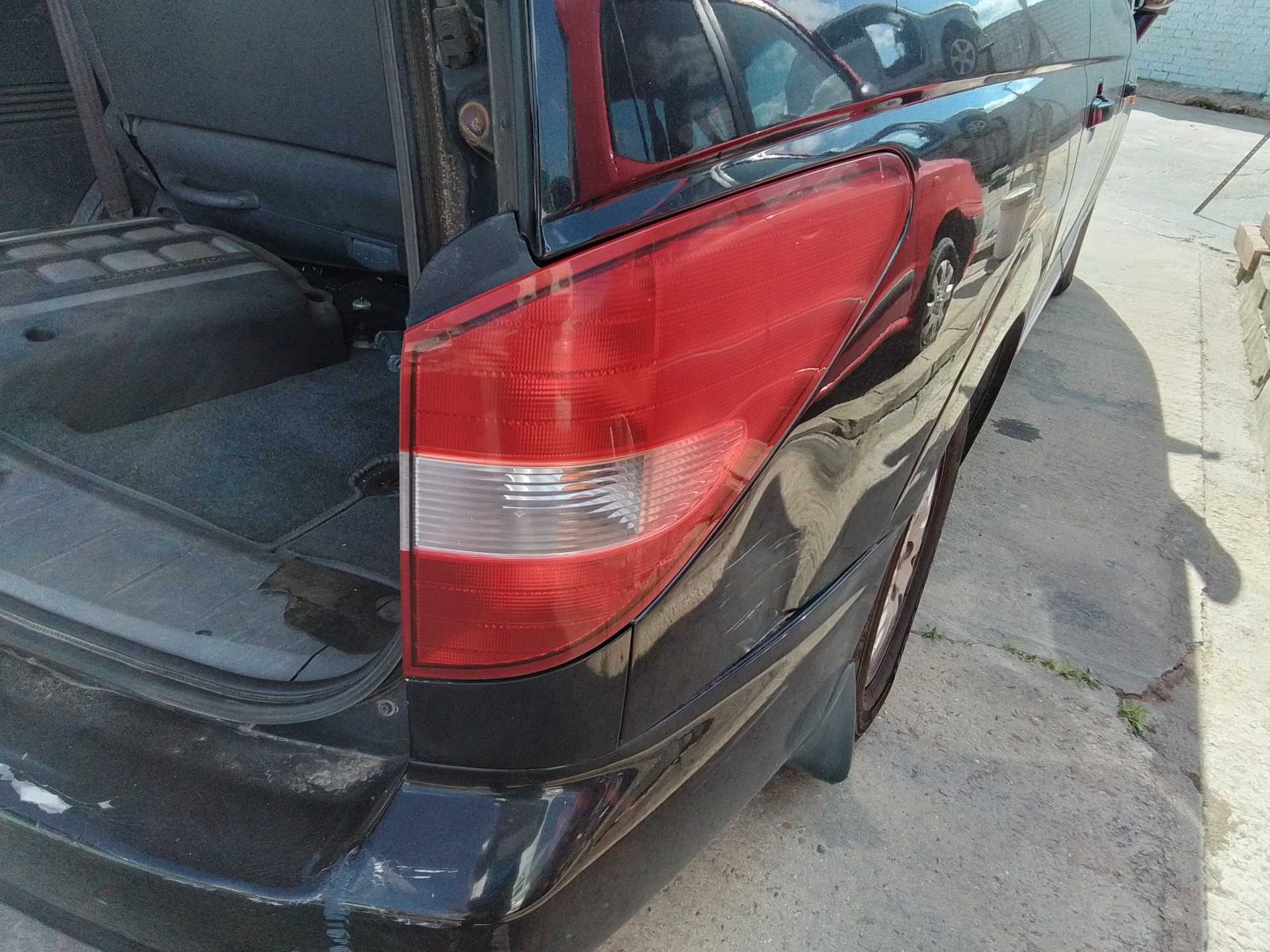 Recambio de piloto trasero derecho para ssangyong rodius xdi referencia OEM IAM   