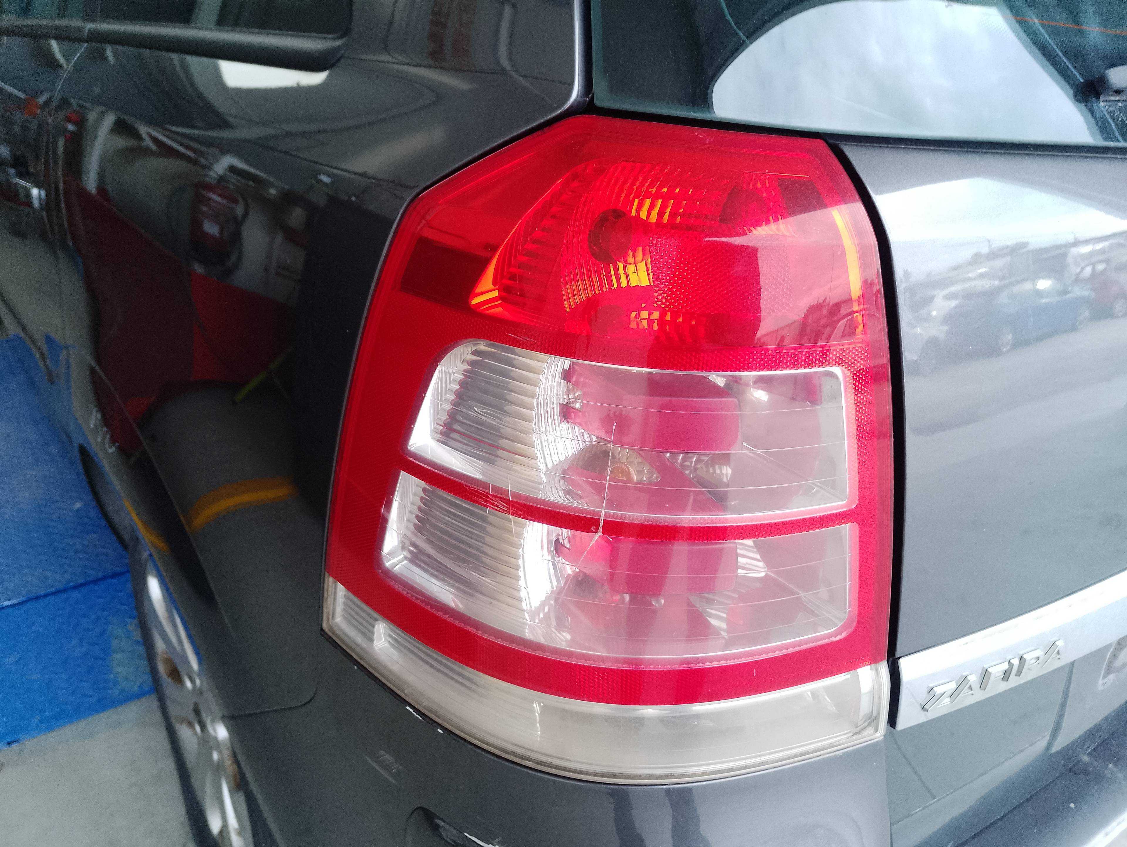 Recambio de piloto trasero izquierdo para opel zafira b enjoy plus referencia OEM IAM   