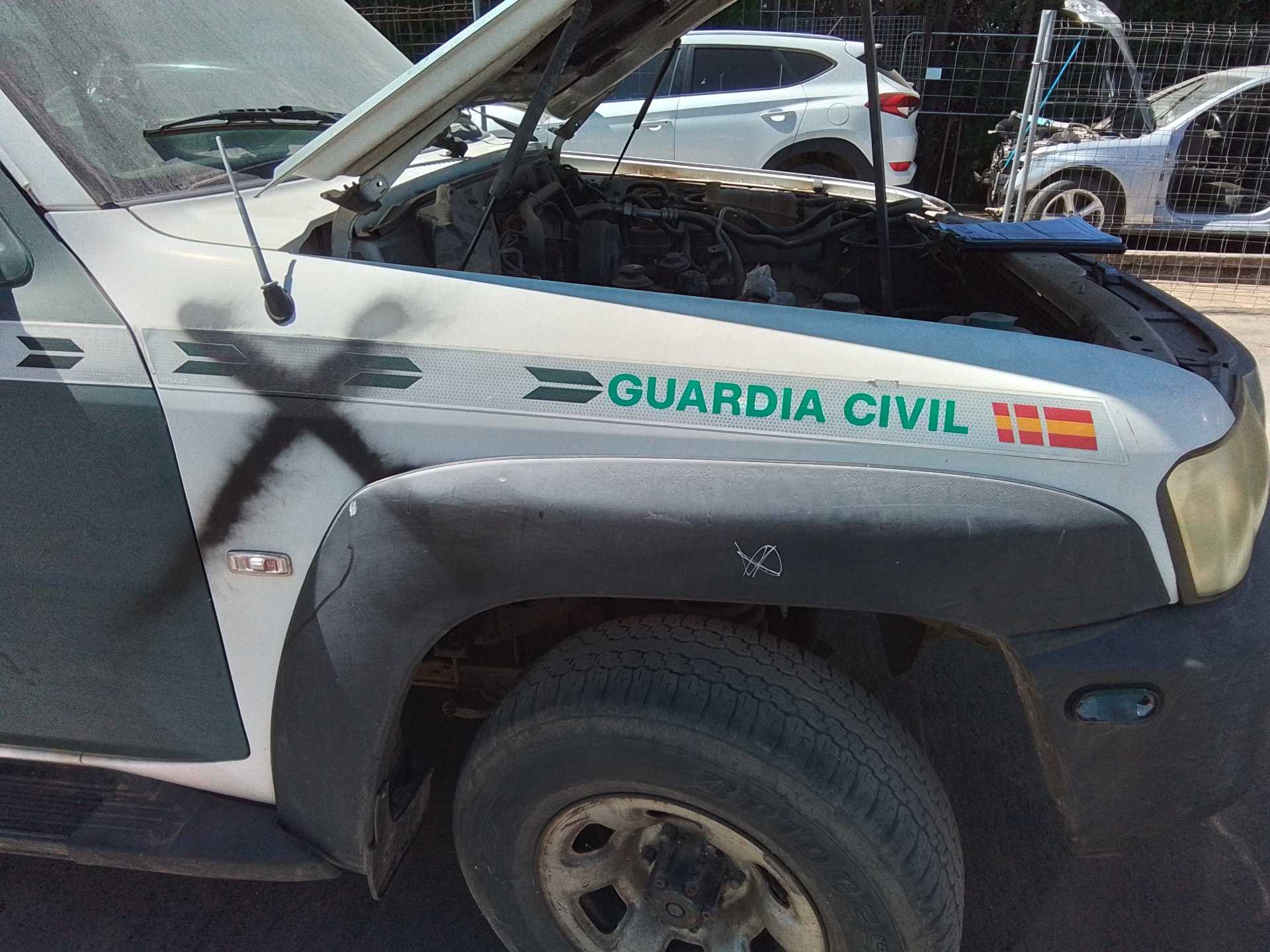 Recambio de aleta delantera derecha para nissan patrol gr (y61) elegance referencia OEM IAM   