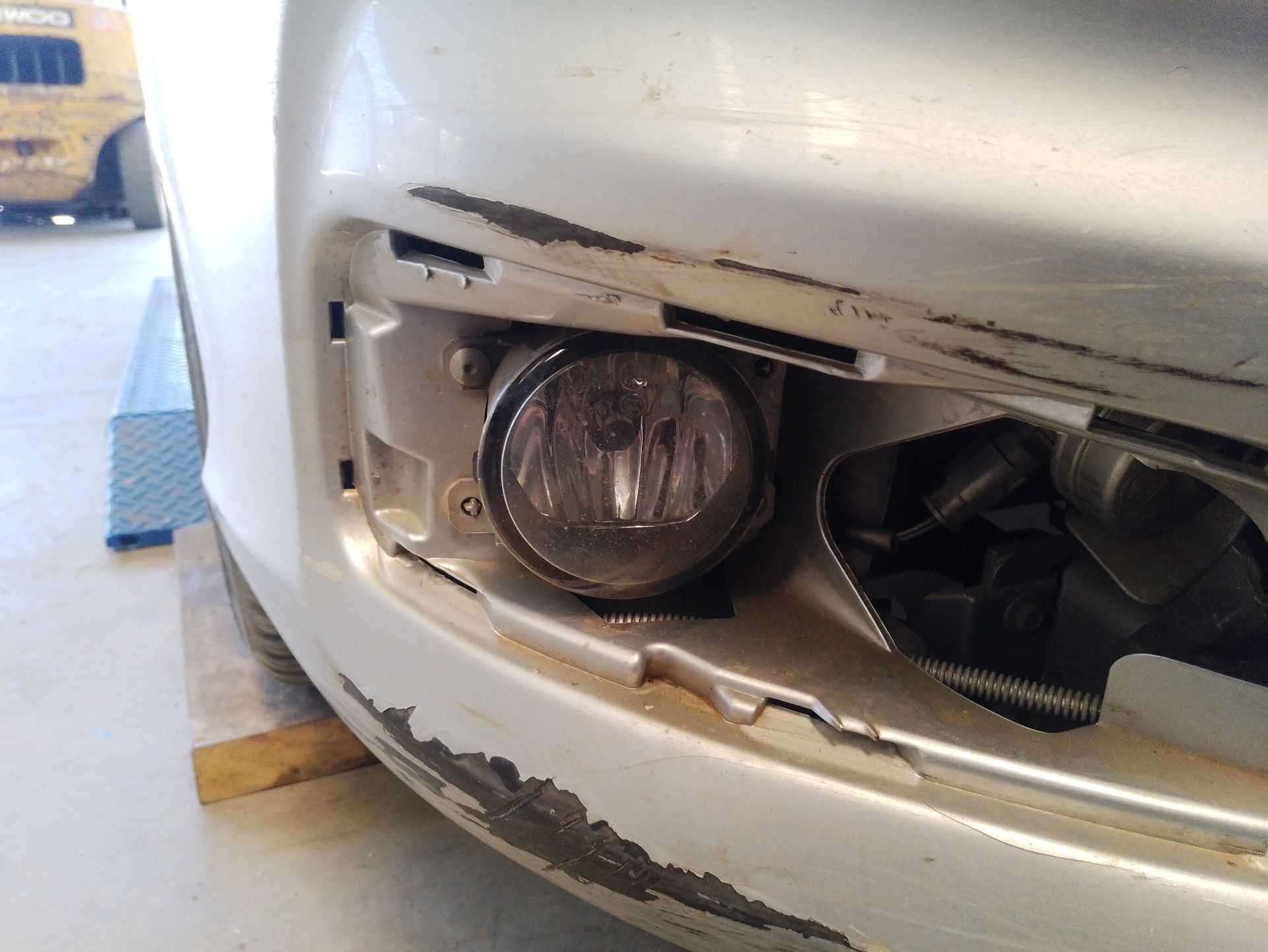 Recambio de faro antiniebla derecho para citroën c4 ii (nc_) 1.6 hdi 90 referencia OEM IAM 6208Q3  