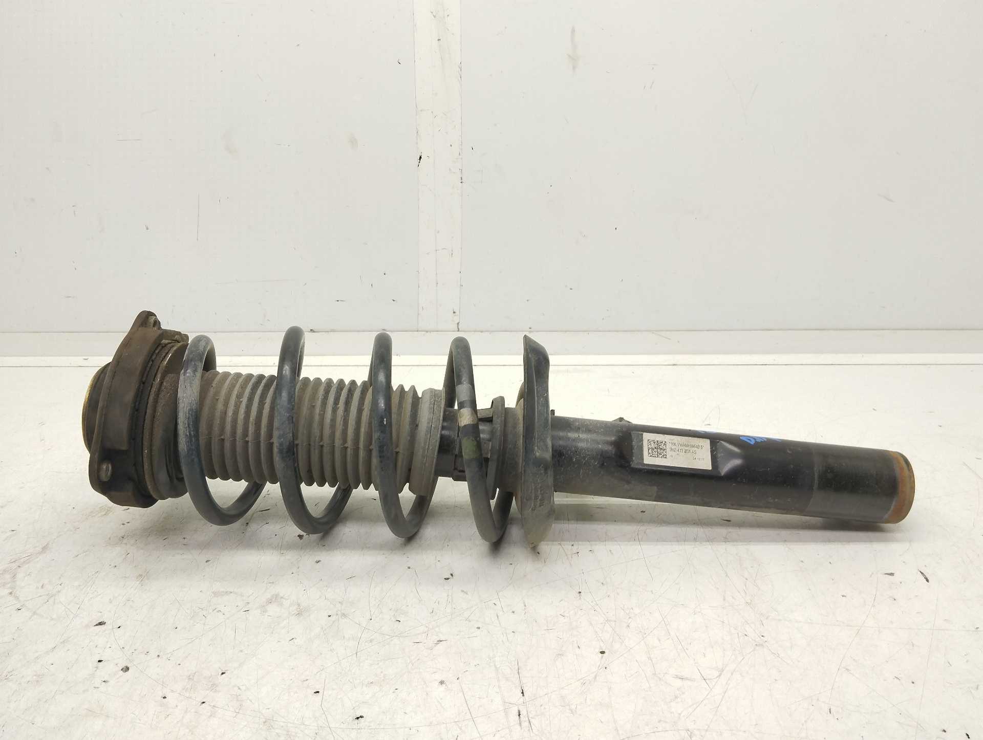 Recambio de amortiguador delantero derecho para audi q3 (8ug) attraction referencia OEM IAM   