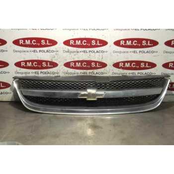 Recambio de rejilla delantera para chevrolet nubira berlina se referencia OEM IAM   