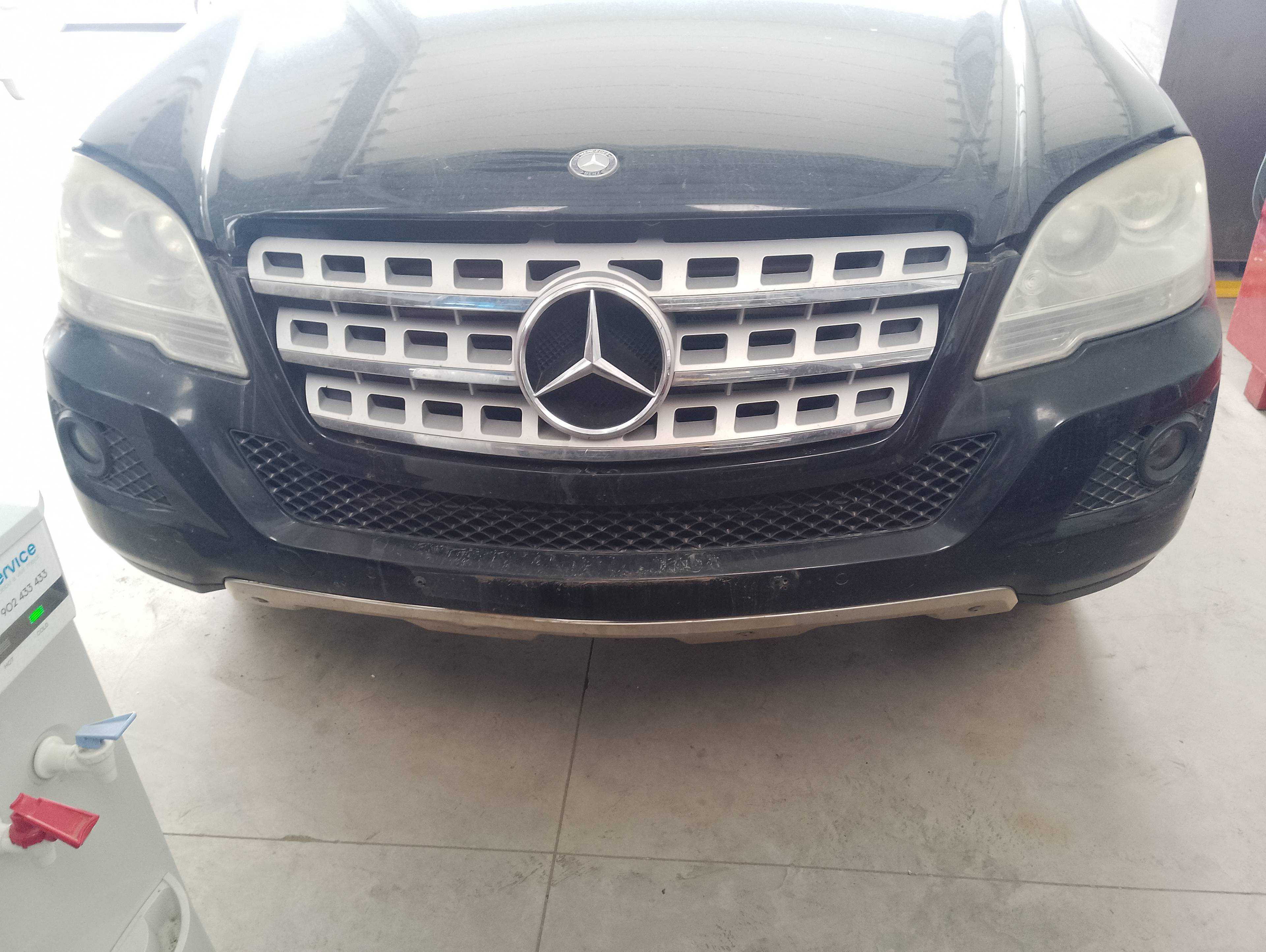 Recambio de paragolpes delantero para mercedes-benz clase gl (x164) 350 bluetec (164.824) referencia OEM IAM a1648857325  