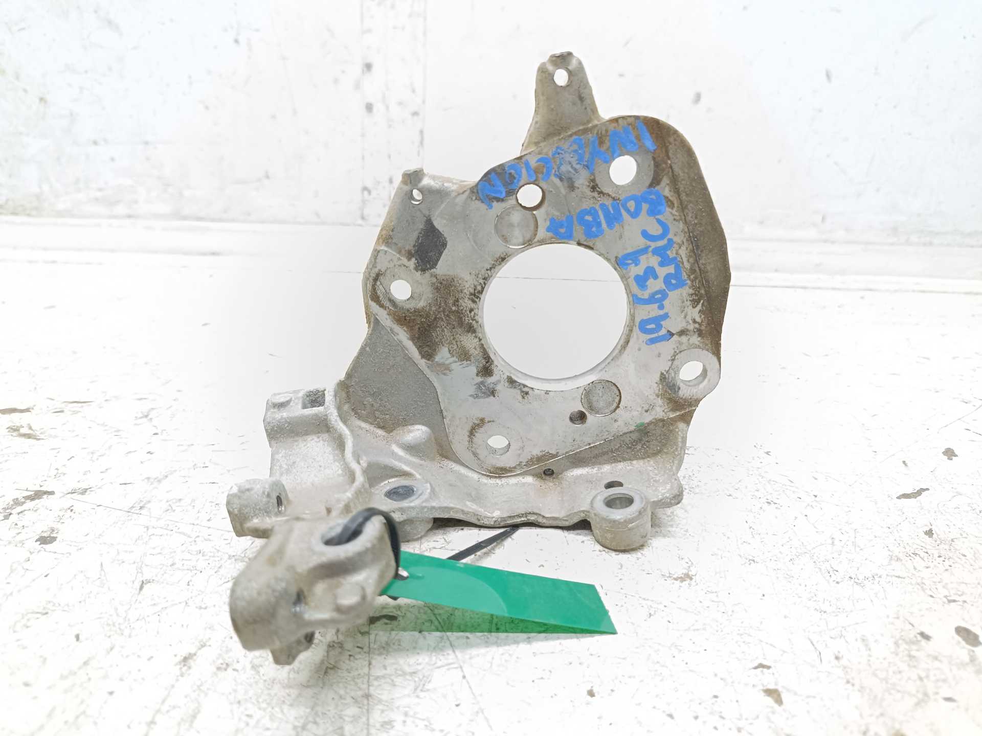 Recambio de soporte bomba inyeccion para opel vivaro furgón l express referencia OEM IAM 9817304180  