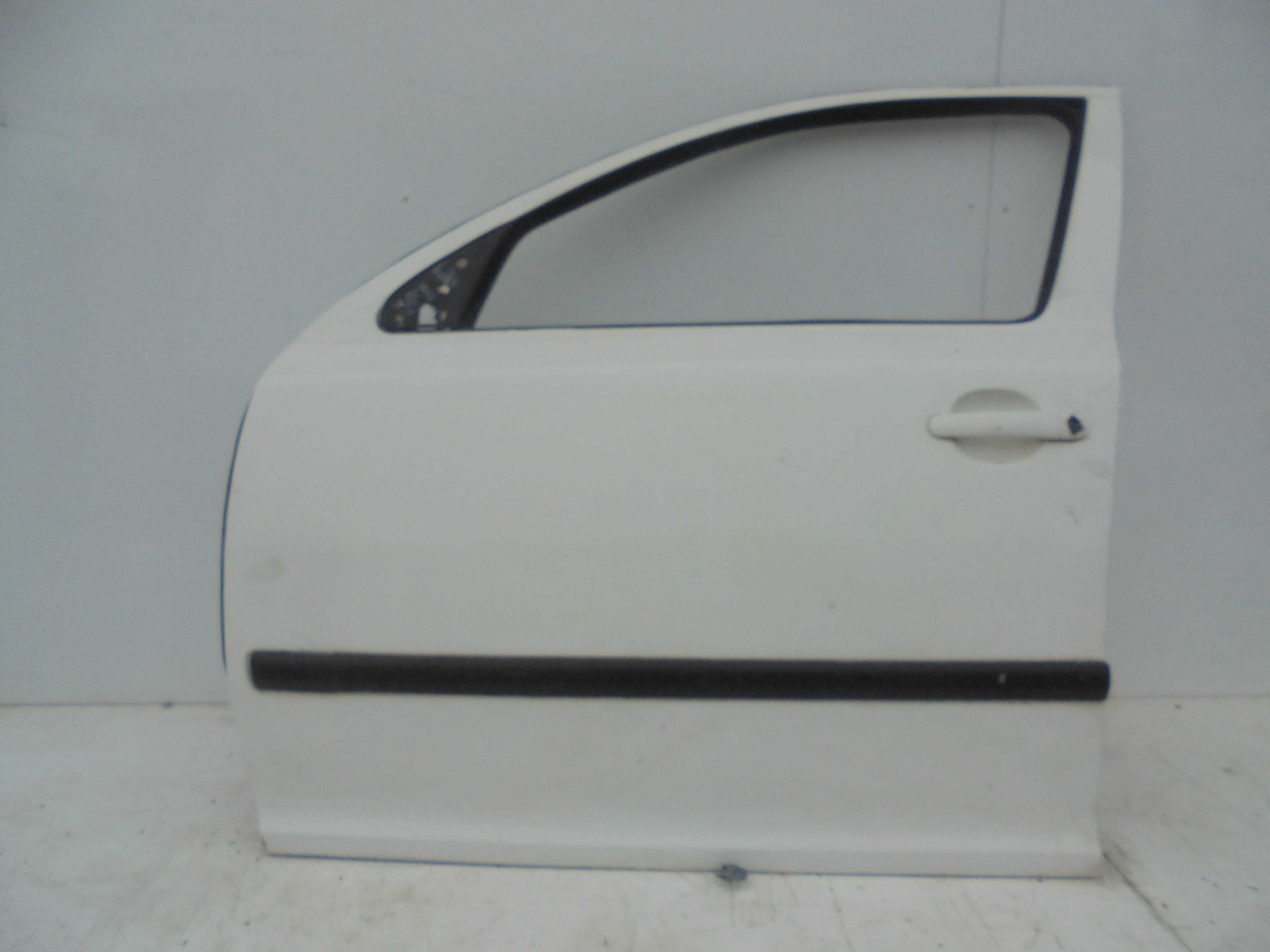 Recambio de puerta delantera izquierda para skoda octavia berlina (1z3) active referencia OEM IAM   