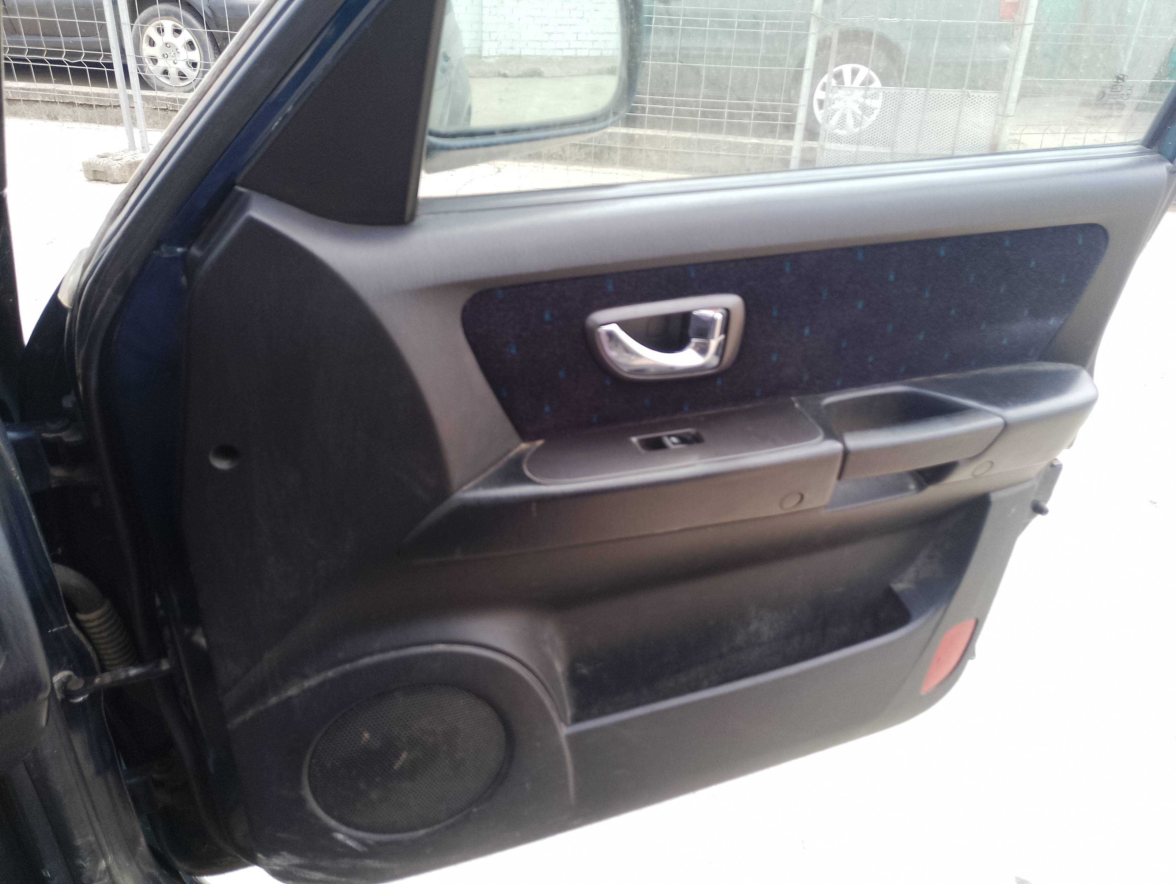 Recambio de guarnecido puerta delantera derecha para hyundai terracan (hp) 2.9 crdi full referencia OEM IAM   