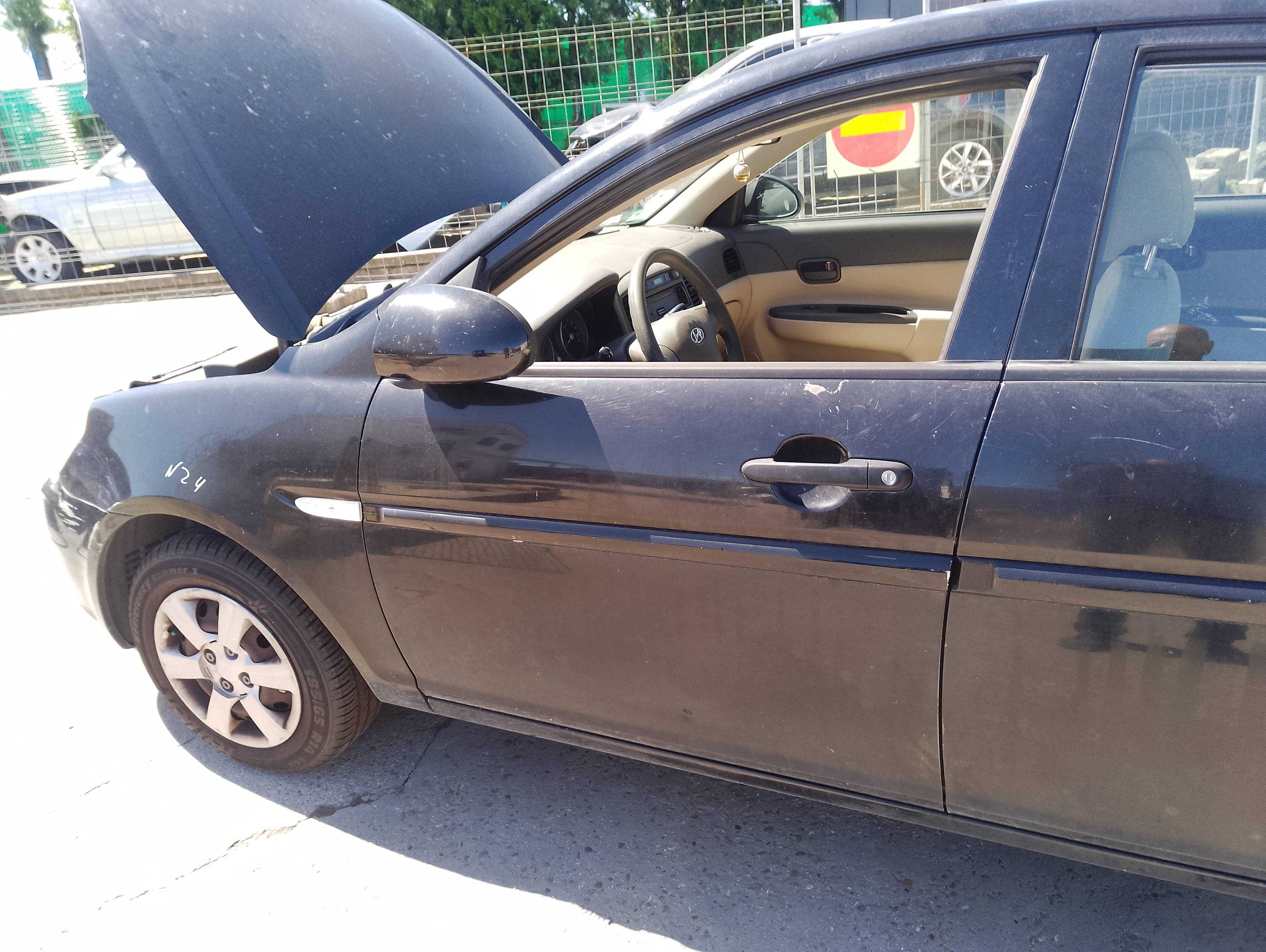 Recambio de puerta delantera izquierda para hyundai accent (mc) gl referencia OEM IAM   