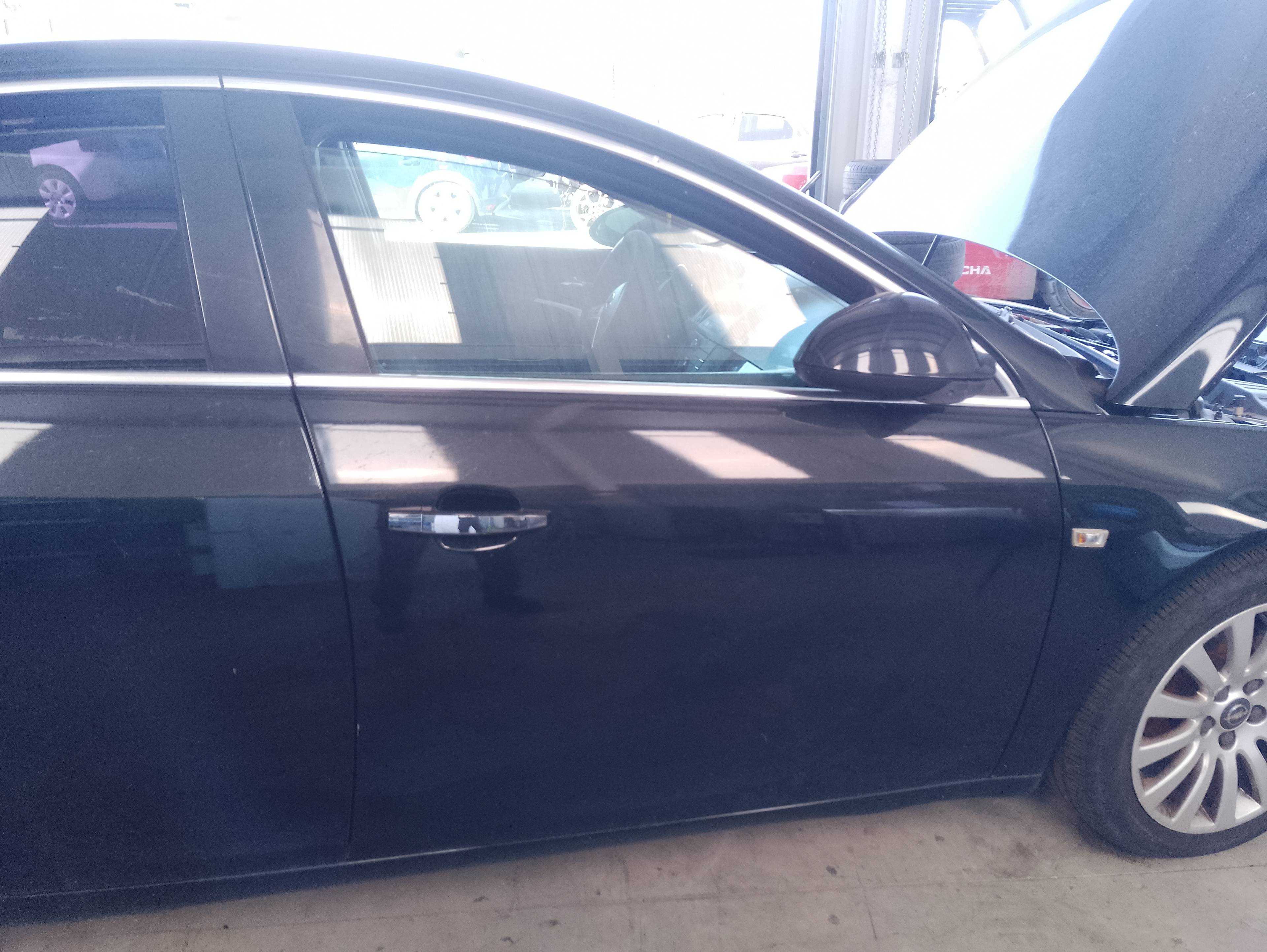 Recambio de puerta delantera derecha para opel insignia berlina cosmo referencia OEM IAM   
