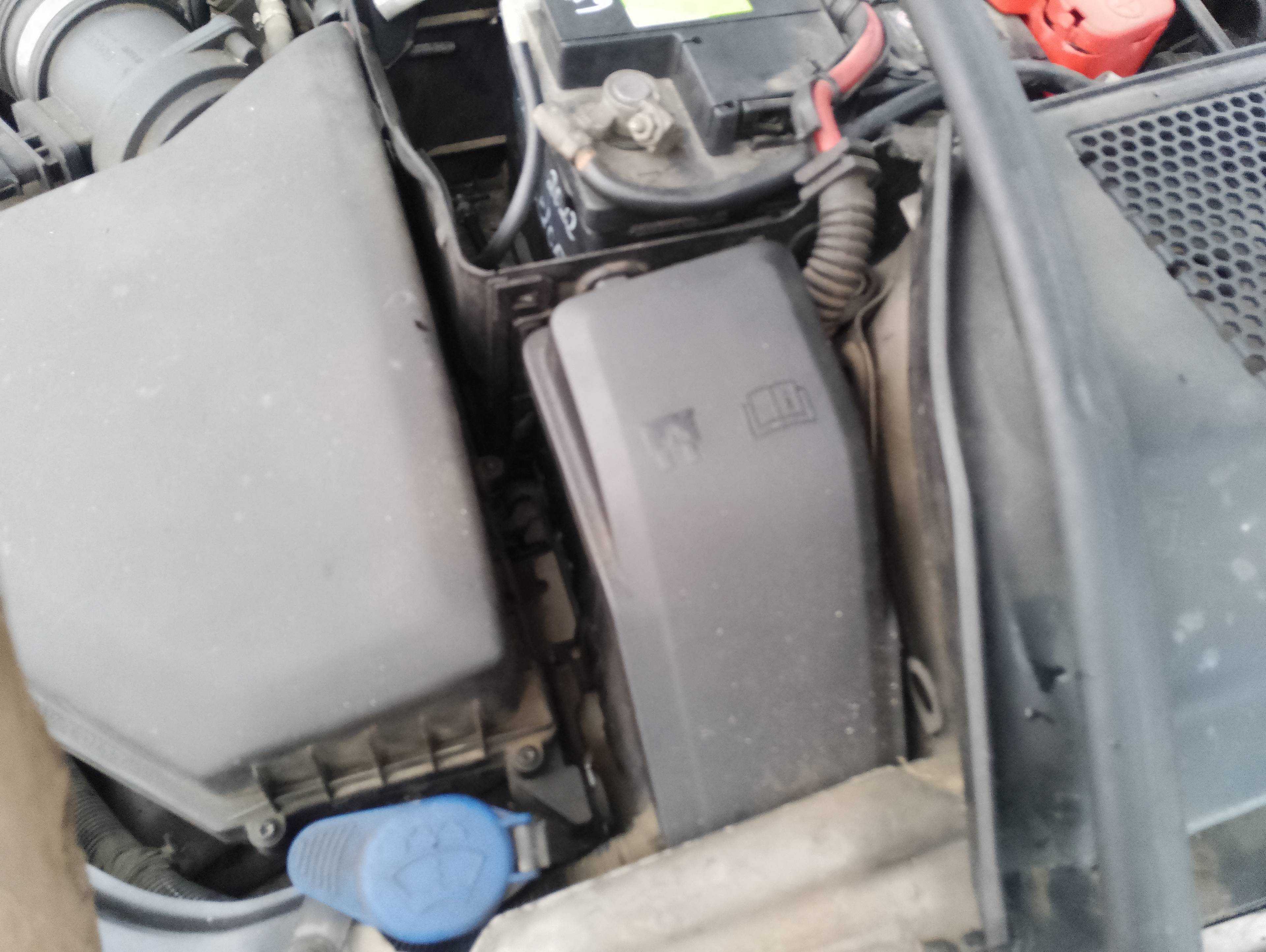 Recambio de caja reles / fusibles para volvo s80 berlina 2.4 d referencia OEM IAM   