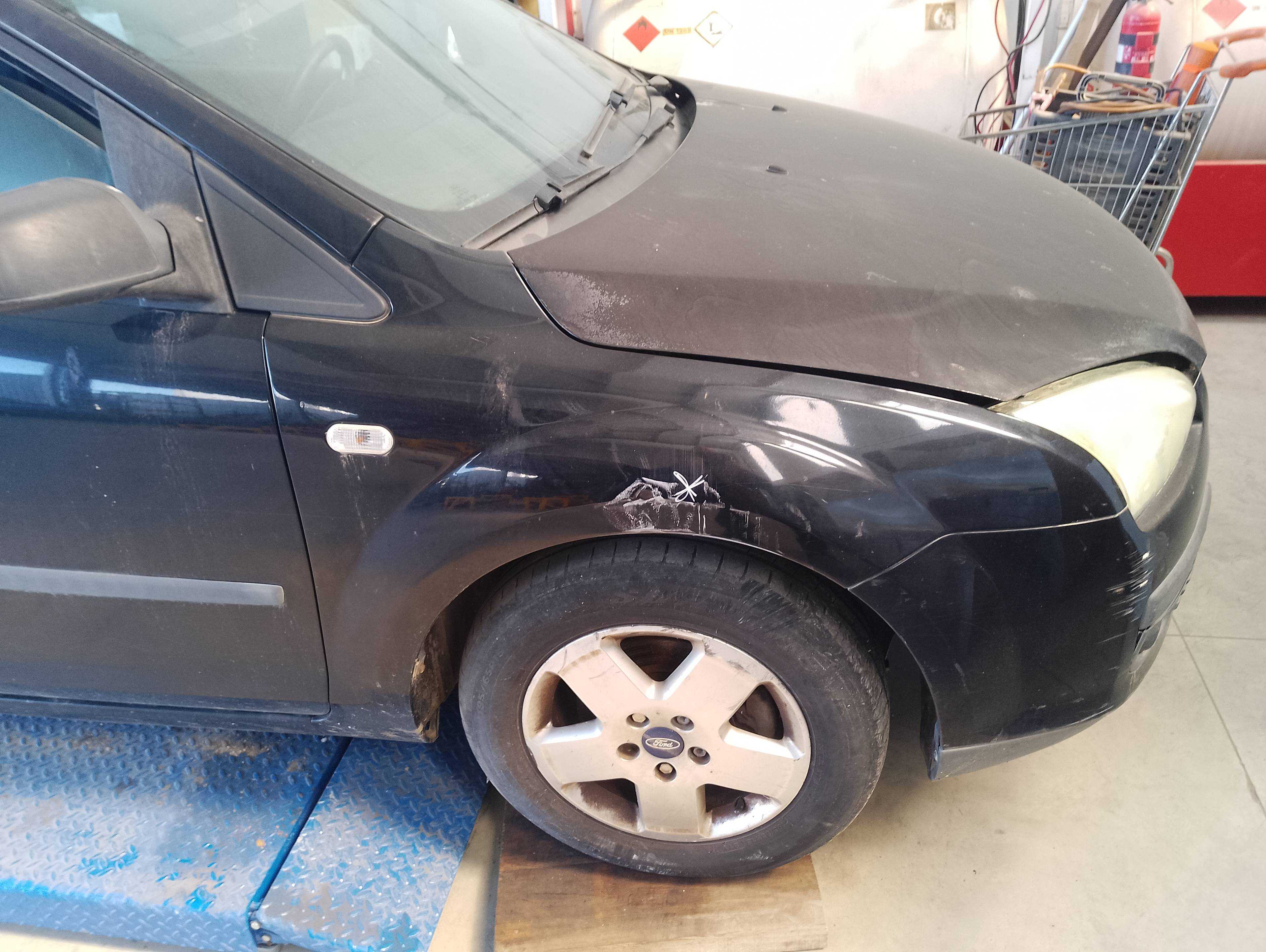 Recambio de aleta delantera derecha para ford focus berlina (cap) ambiente (d) referencia OEM IAM   