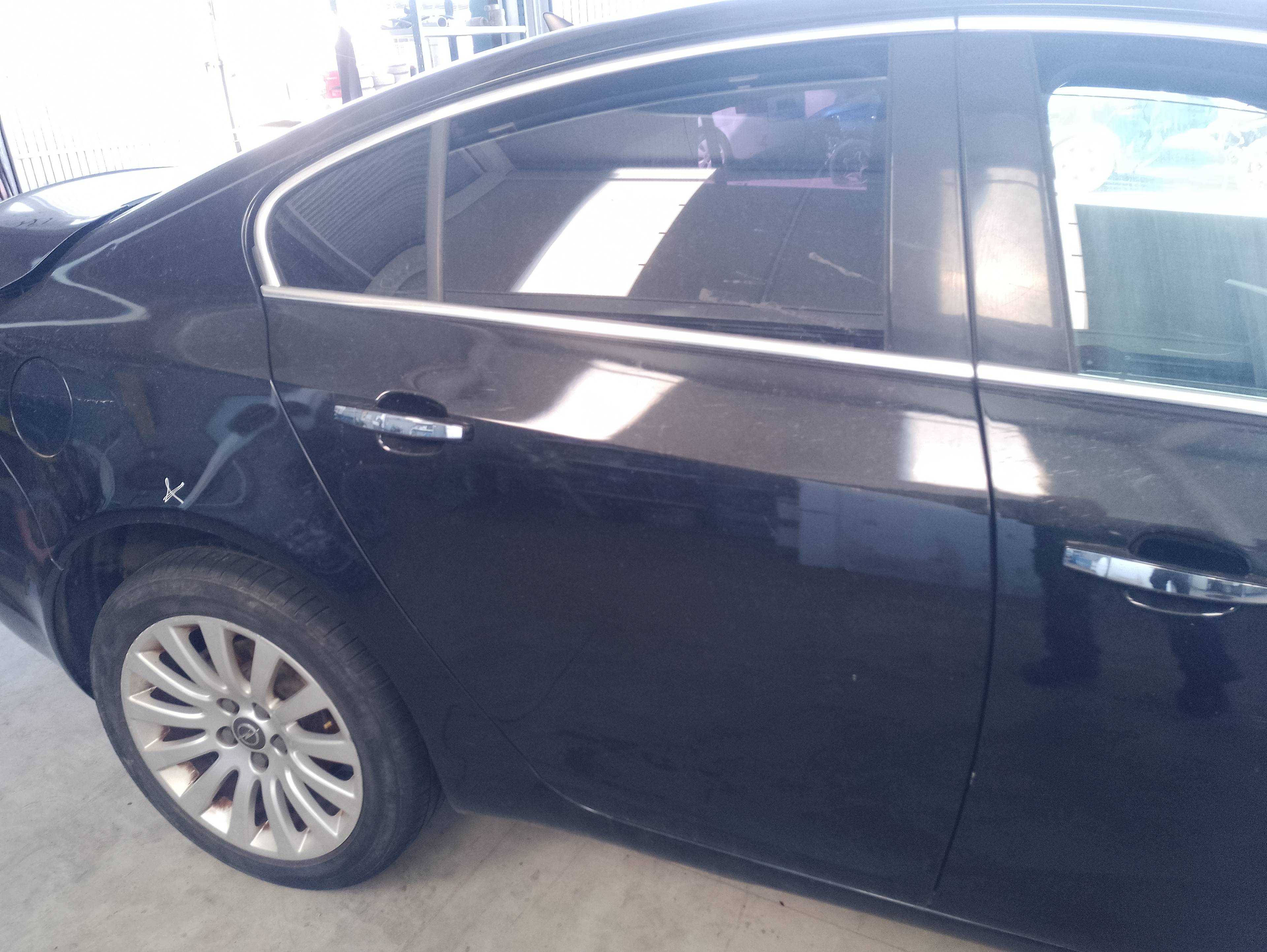 Recambio de puerta trasera derecha para opel insignia berlina cosmo referencia OEM IAM   