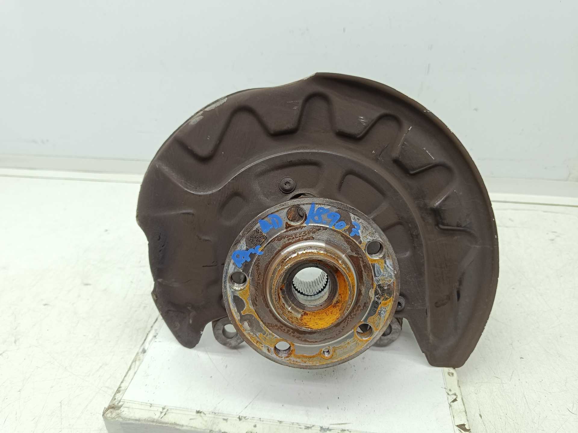 Recambio de mangueta delantera derecha para volkswagen t-roc (d11) basis referencia OEM IAM F572599 5Q0D 