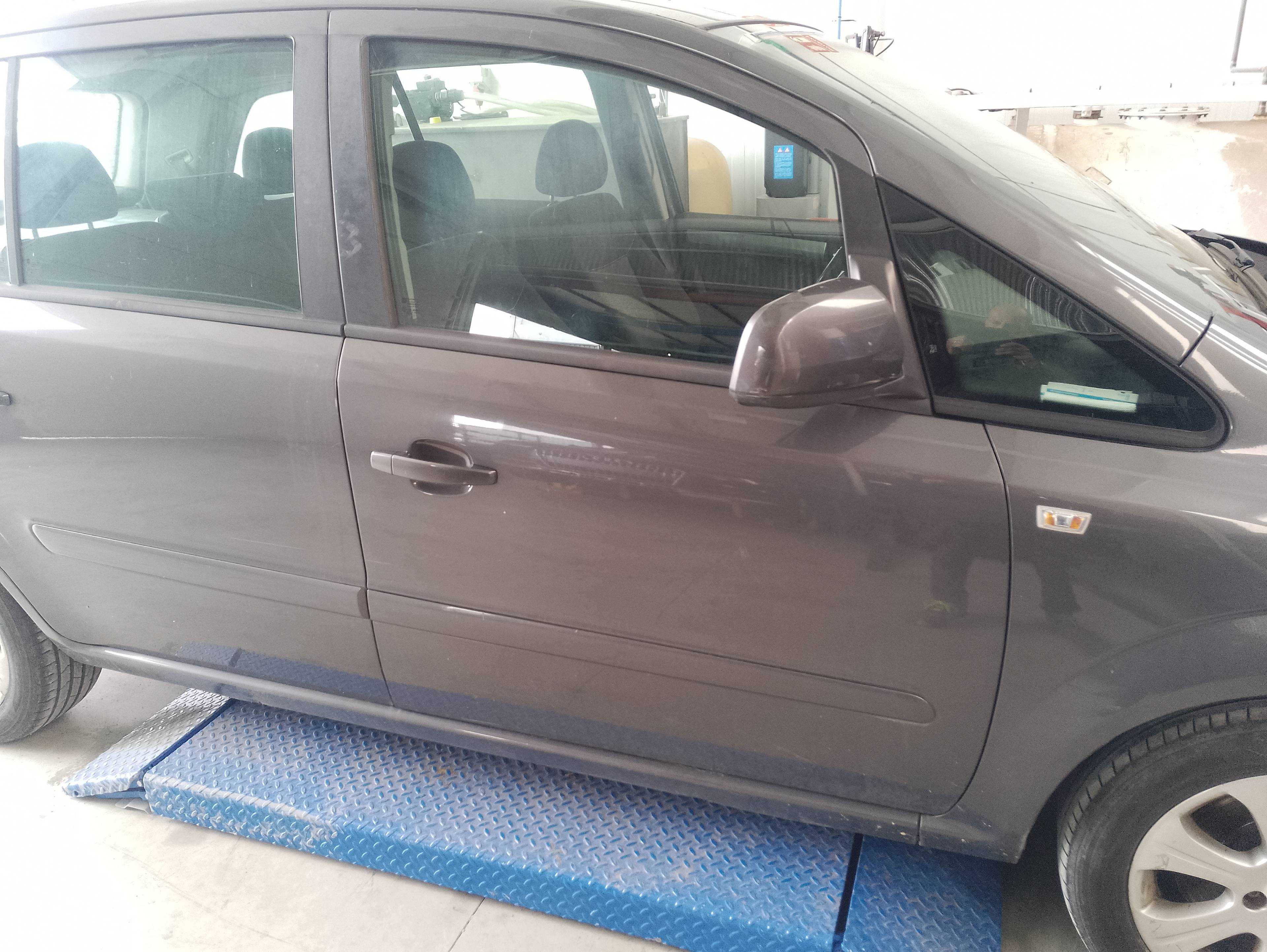 Recambio de puerta delantera derecha para opel zafira b enjoy plus referencia OEM IAM   