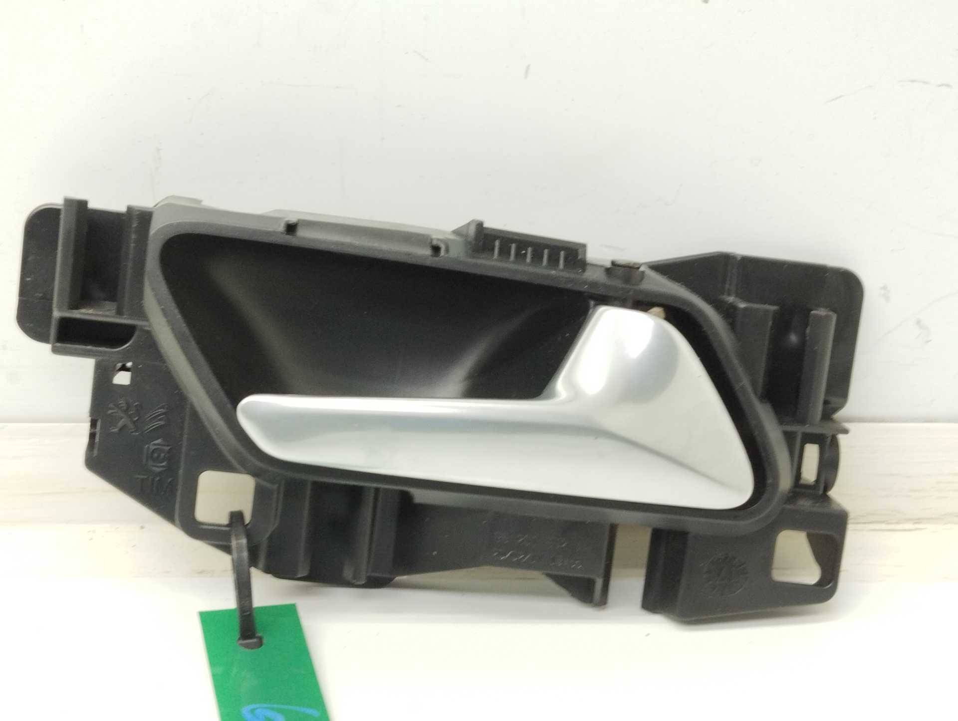 Recambio de maneta interior trasera derecha para peugeot 3008 active referencia OEM IAM 98201552W 311308 25527W01