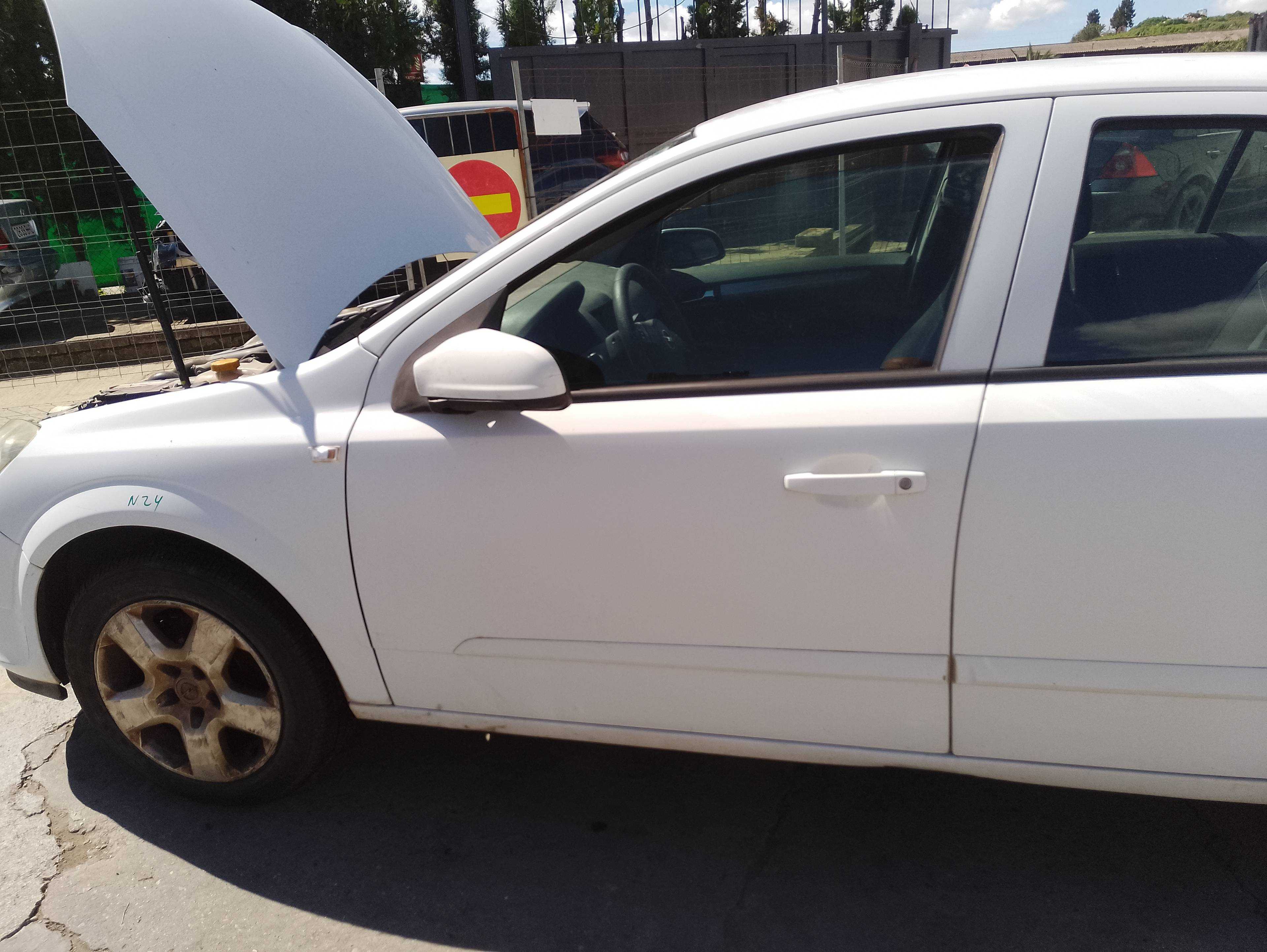 Recambio de puerta delantera izquierda para opel astra h berlina cosmo referencia OEM IAM   
