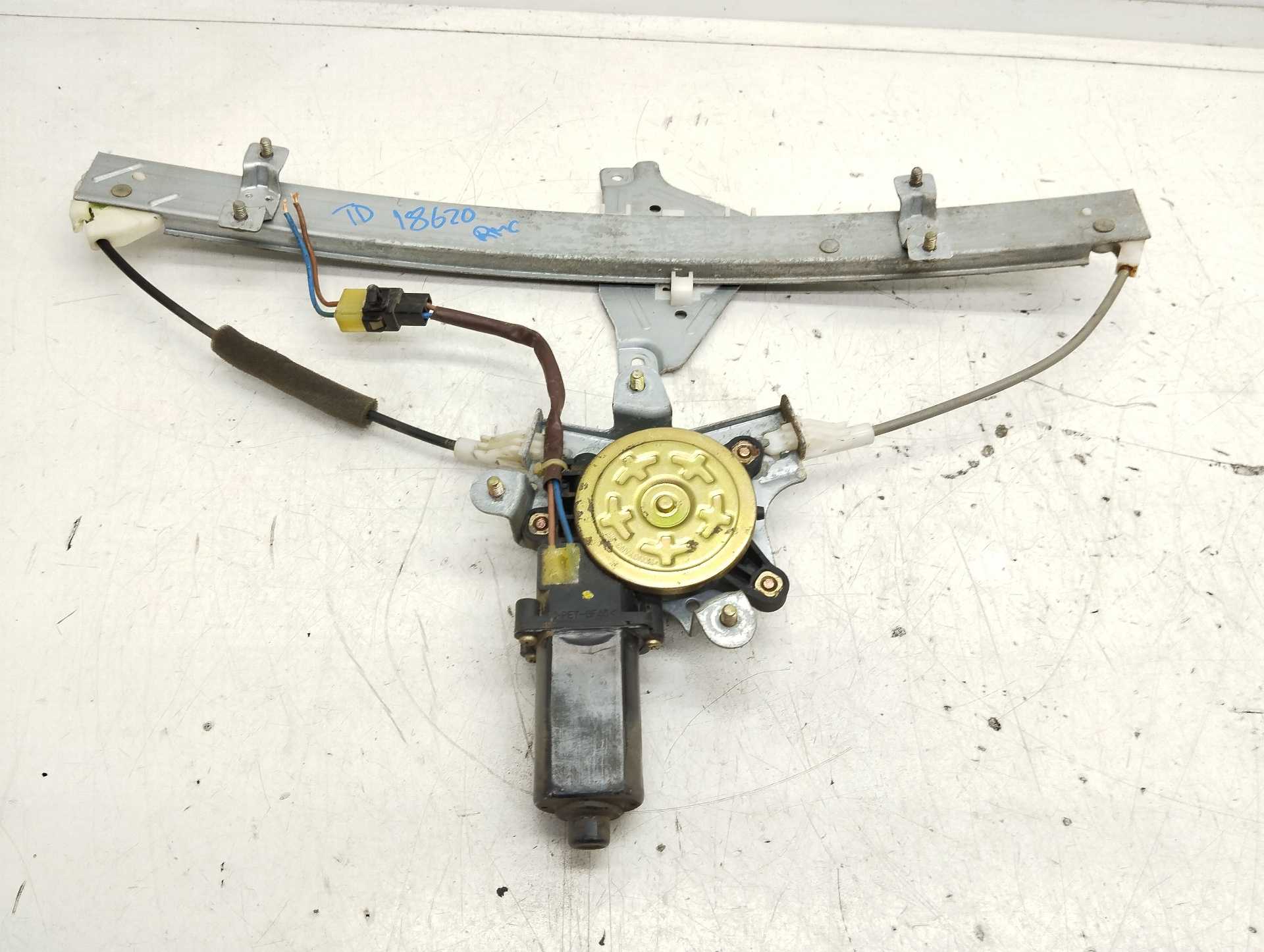 Recambio de elevalunas trasero derecho para chevrolet nubira berlina 1.6 cat referencia OEM IAM   