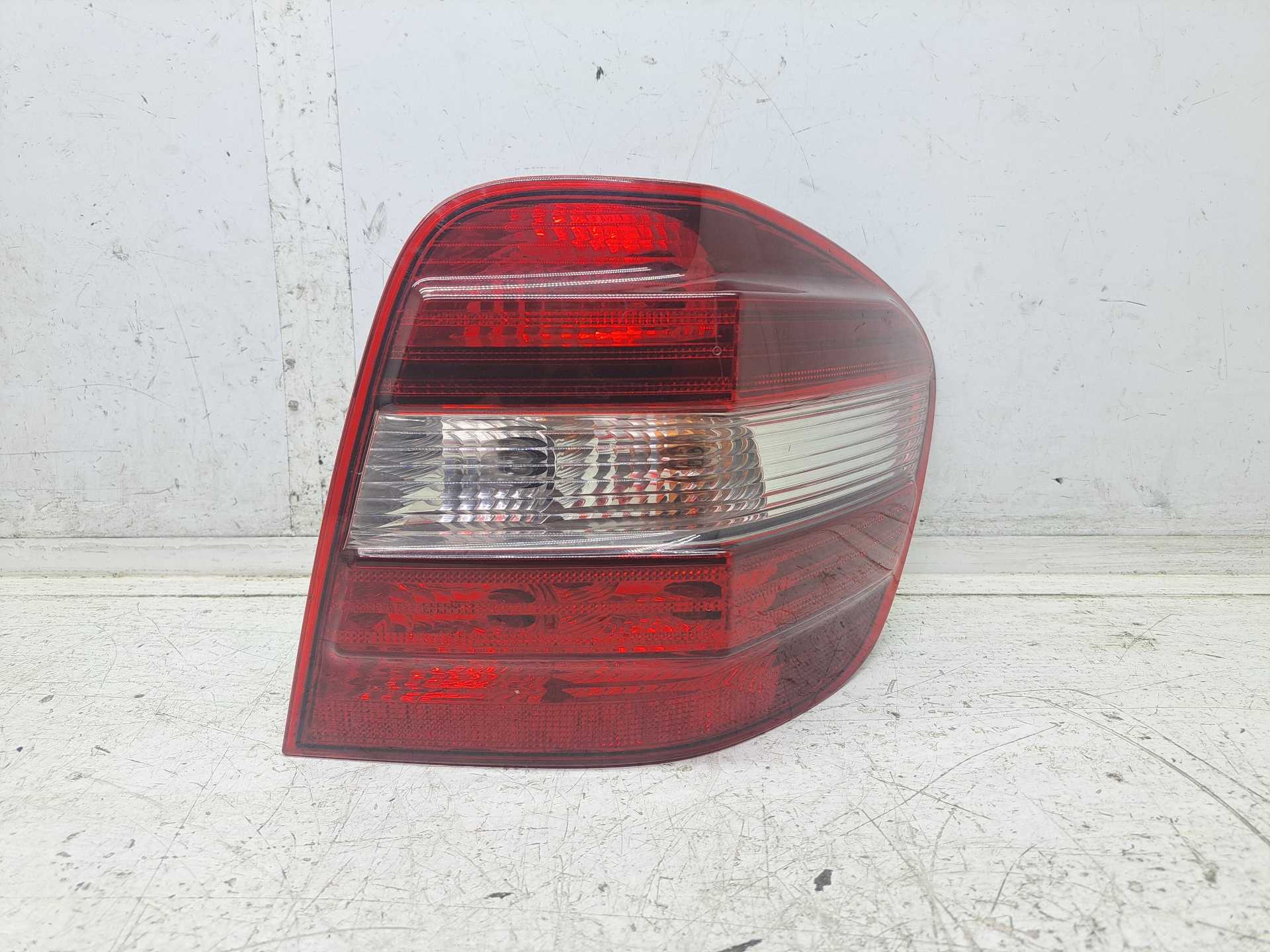 Recambio de piloto trasero derecho para mercedes-benz clase gl (x164) 350 bluetec (164.824) referencia OEM IAM A1649061200  