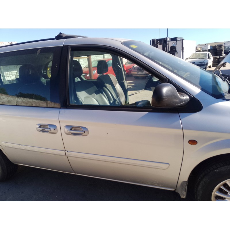 Recambio de puerta delantera derecha para chrysler voyager (rg) 2.5 crd executive referencia OEM IAM   