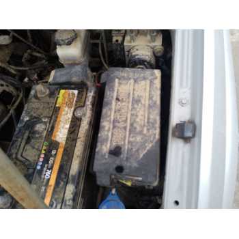 CAJA RELES / FUSIBLES 