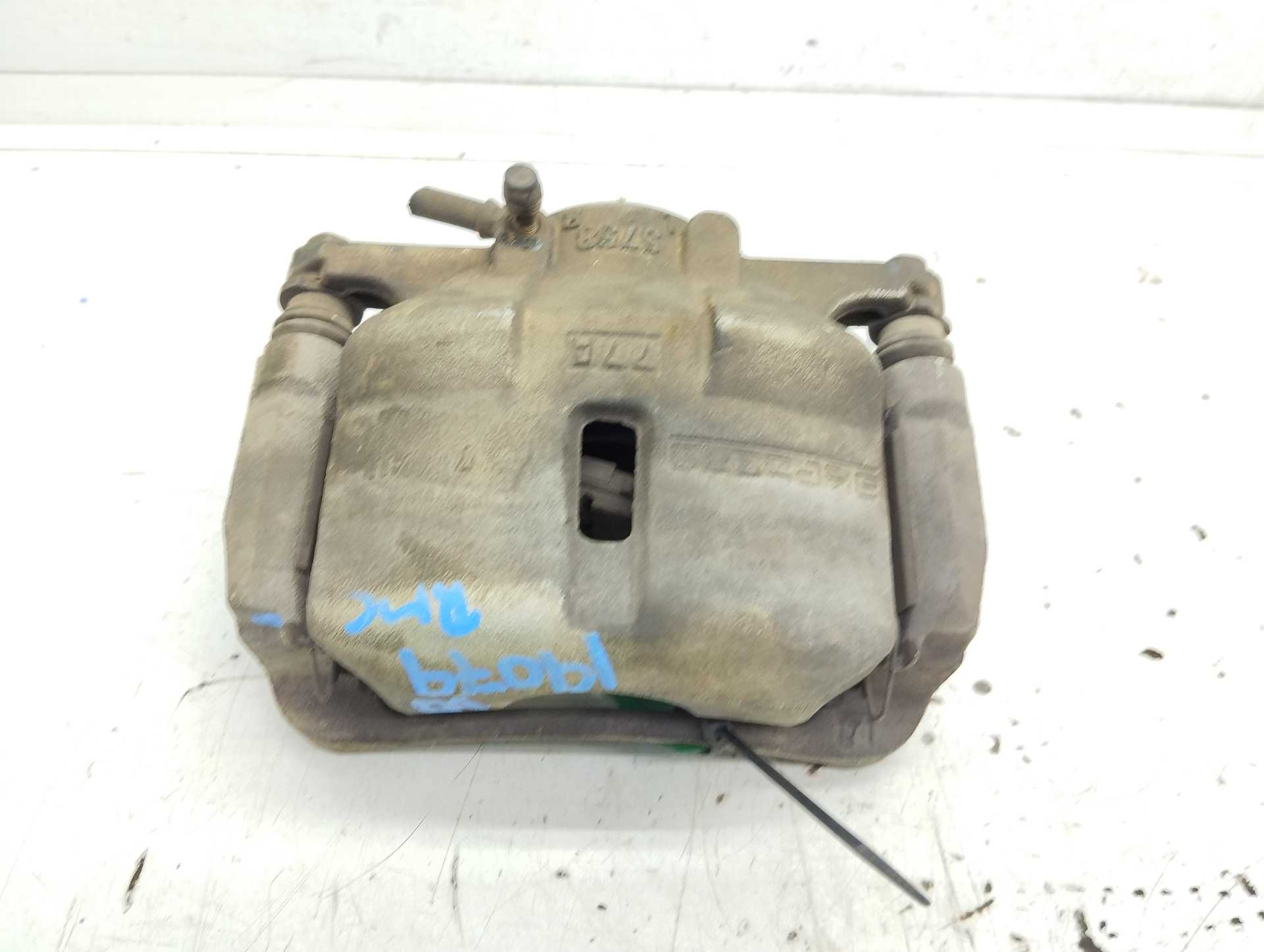 Recambio de pinza de freno delantera derecha para renault kadjar bose edition referencia OEM IAM  410014EA0A 