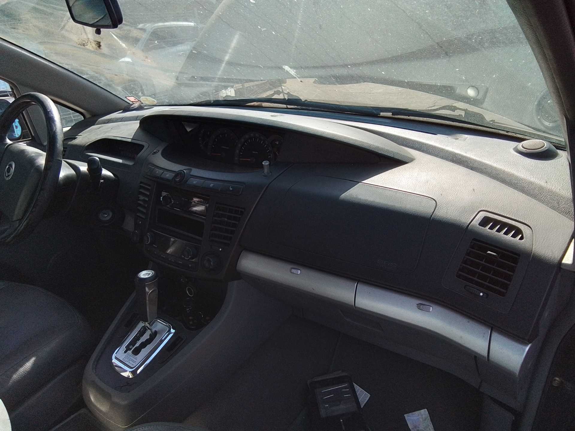 Recambio de salpicadero para ssangyong rodius xdi referencia OEM IAM   