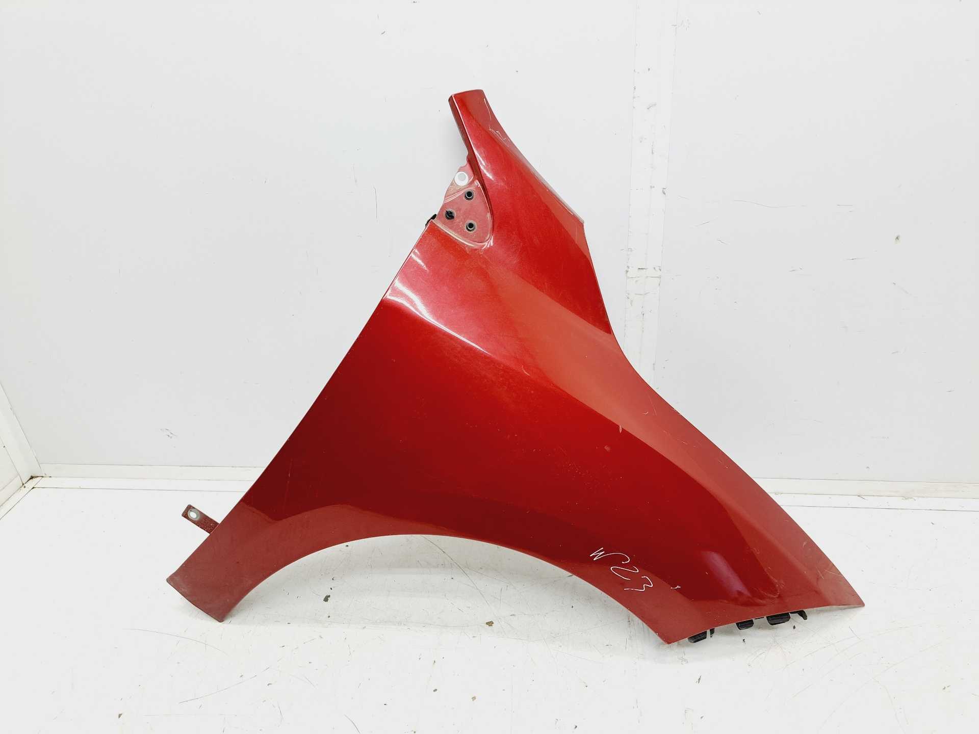 Recambio de aleta delantera derecha para renault megane iii sport tourer business referencia OEM IAM   