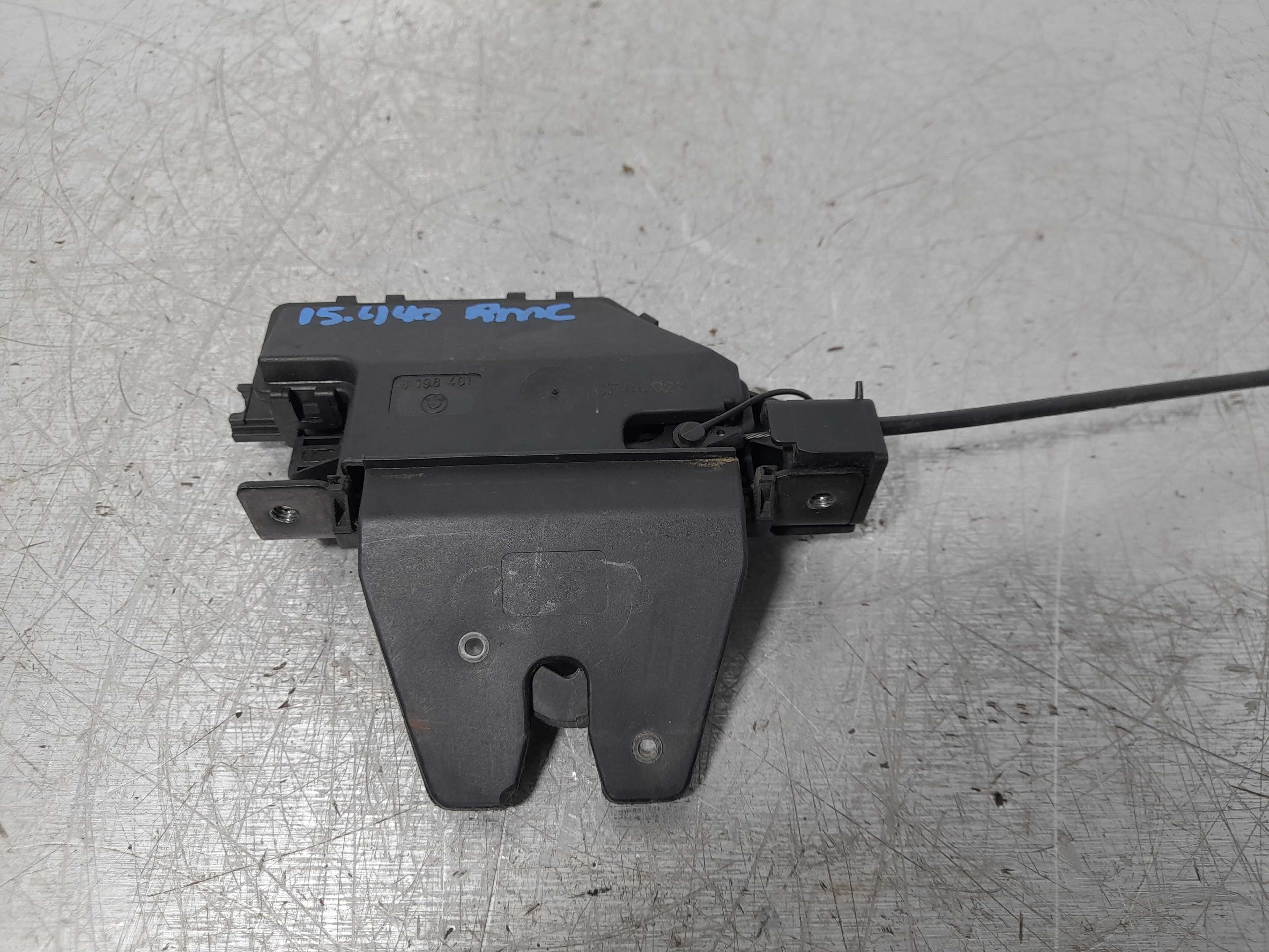 Recambio de cerradura maletero / porton para bmw serie 5 berlina (e60) 535d referencia OEM IAM 8196401  