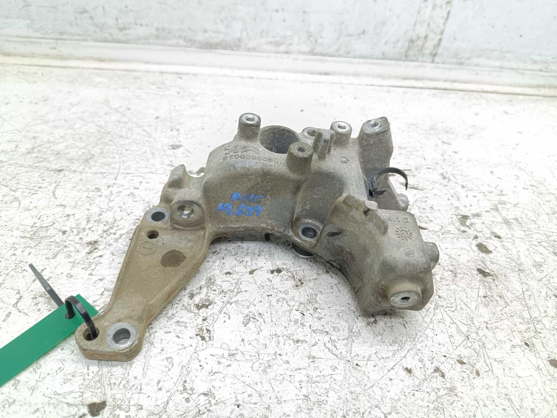 Recambio de soporte alternador para opel vivaro furgón l express referencia OEM IAM 9808698680  
