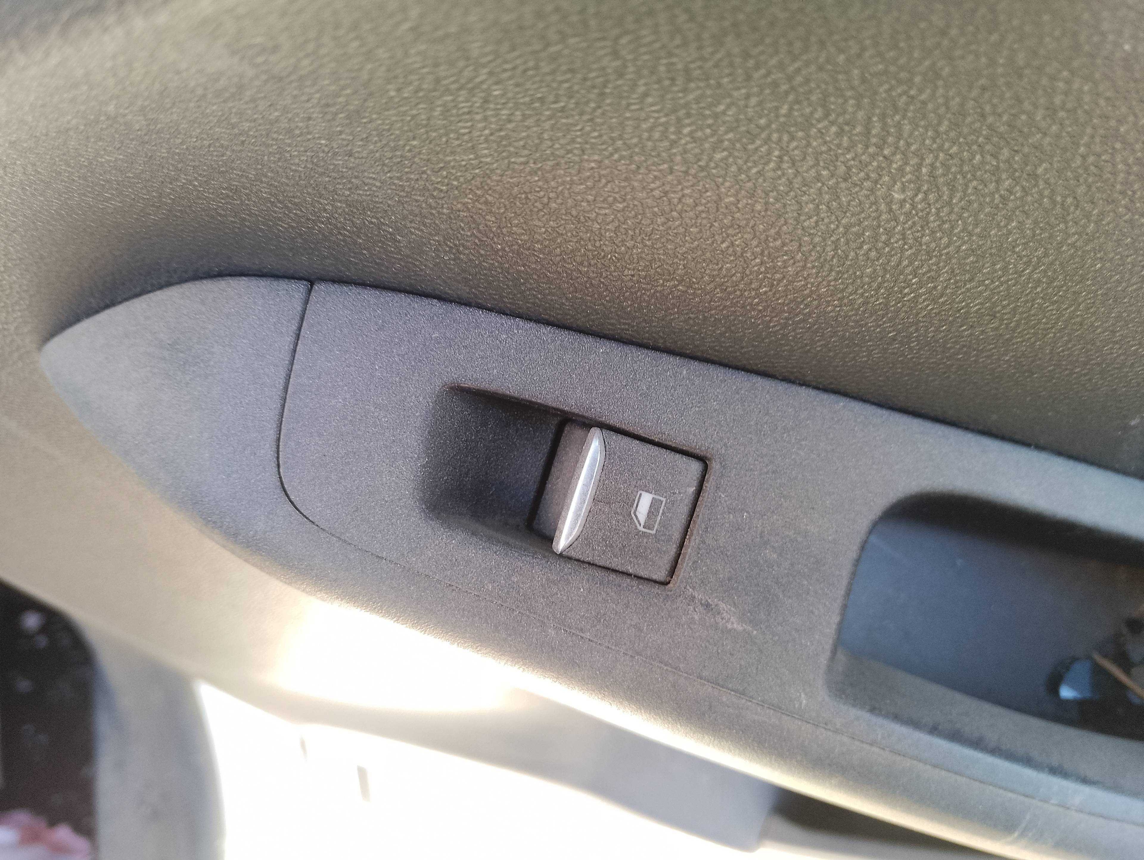 Recambio de mando elevalunas trasero derecho para ford puma hybrid st-line referencia OEM IAM H1BT14529AA  