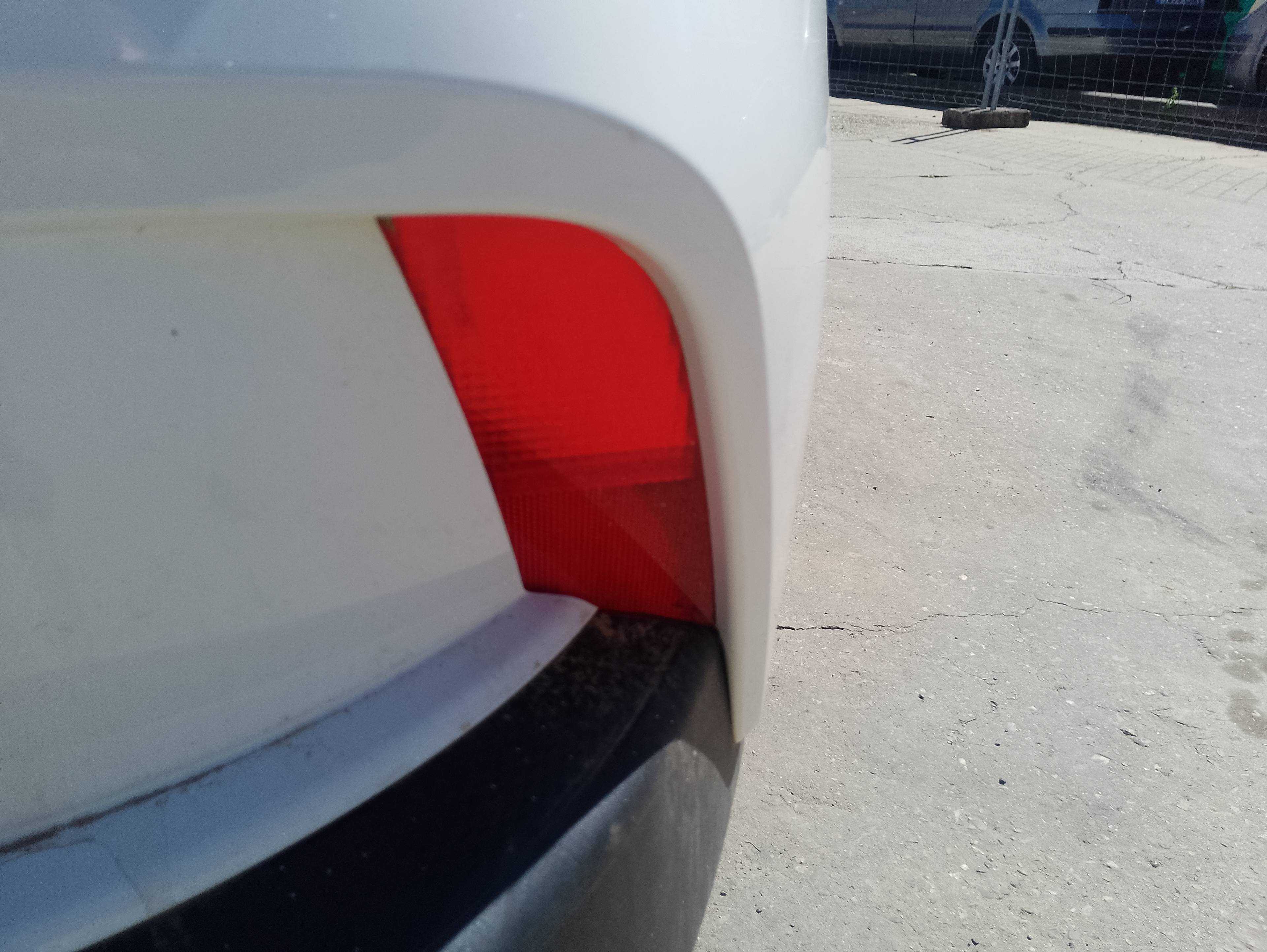 Recambio de faro antiniebla trasero derecho para ford kuga trend referencia OEM IAM   