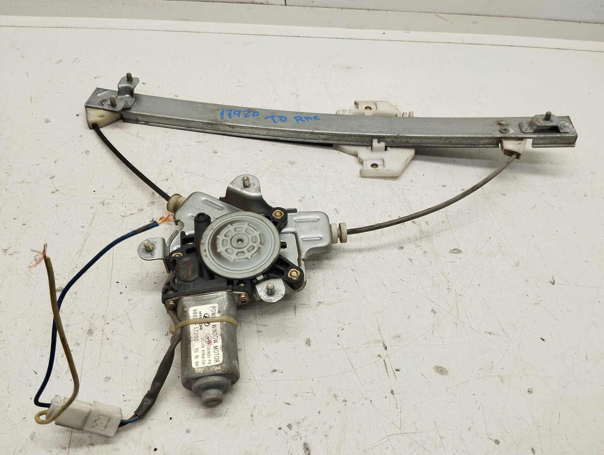 Recambio de elevalunas trasero derecho para hyundai matrix (fc) 1.5 crdi gls referencia OEM IAM 98820172000  