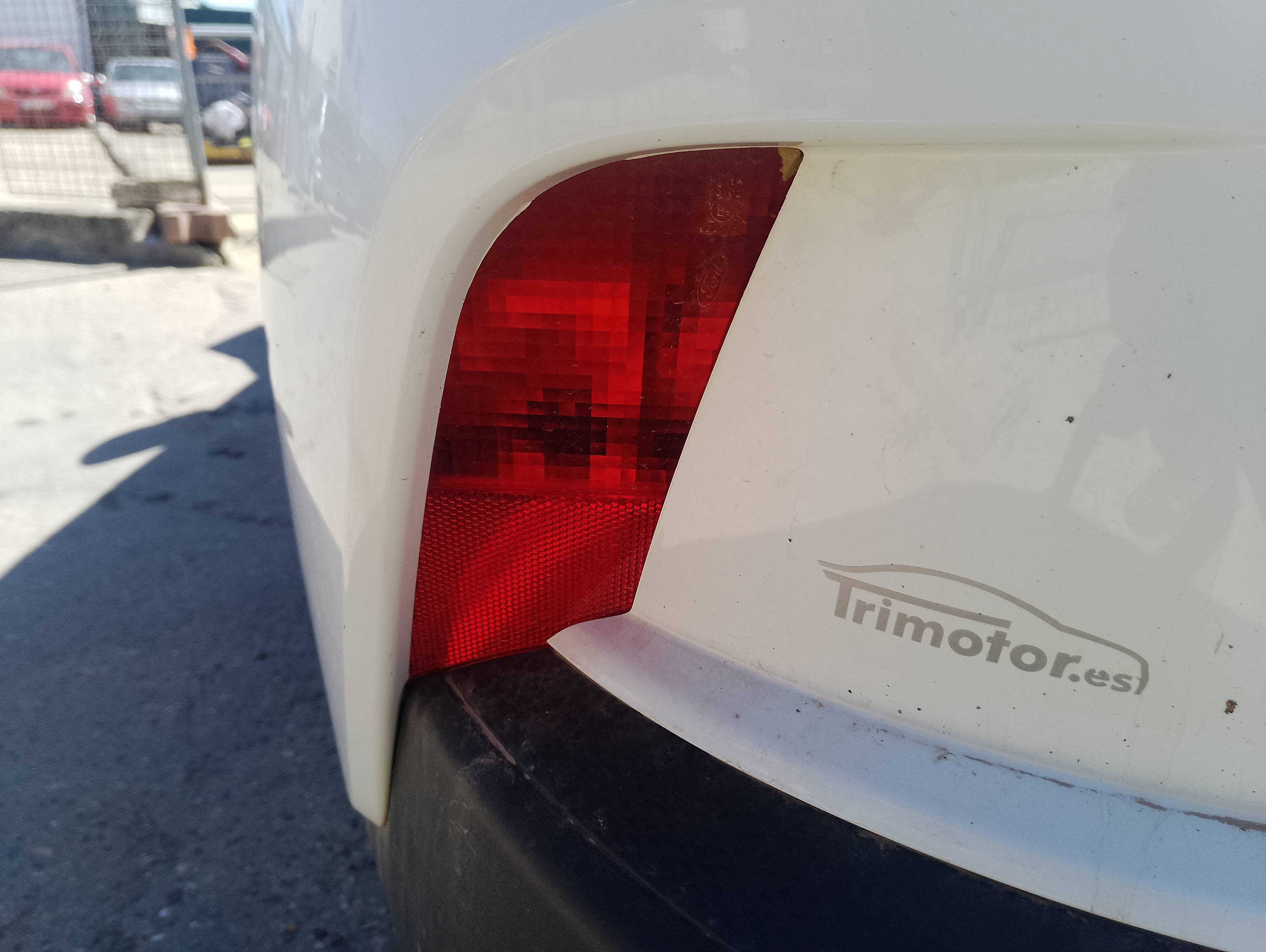 Recambio de faro antiniebla trasero izquierdo para ford kuga trend referencia OEM IAM   