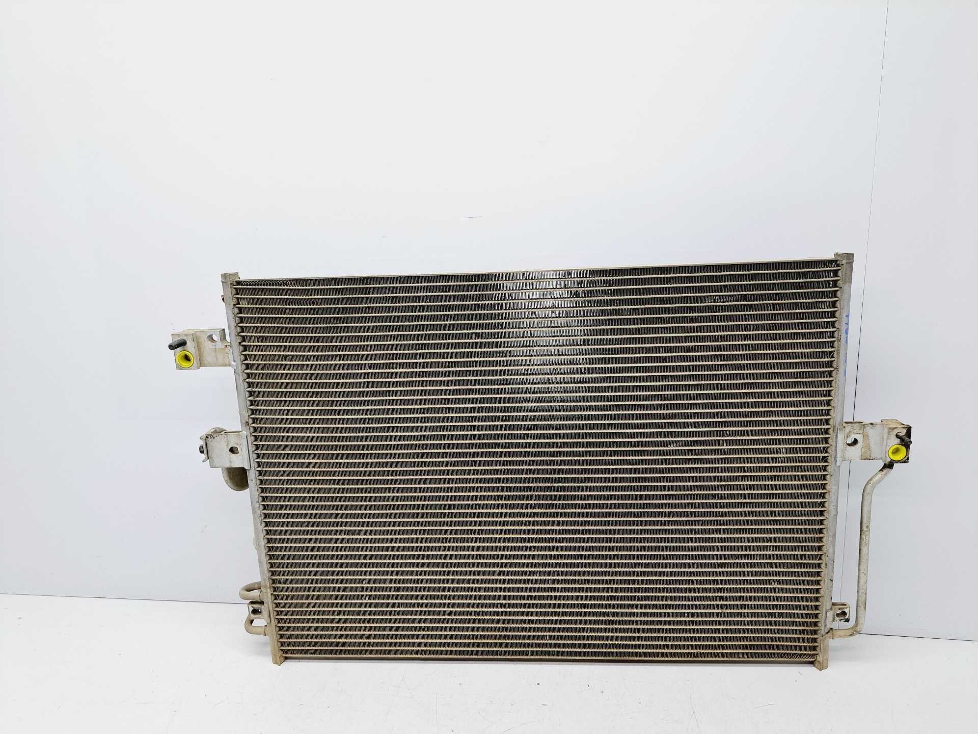 Recambio de condensador / radiador aire acondicionado para ssangyong rodius xdi referencia OEM IAM   