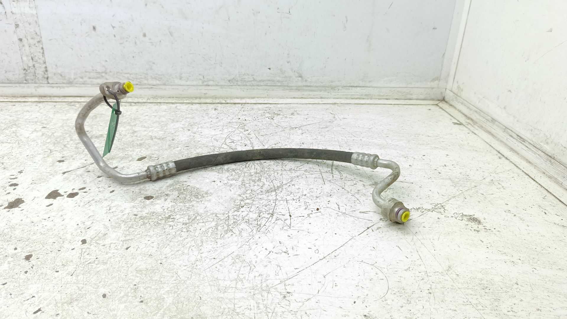 Recambio de tubos aire acondicionado para volkswagen t-roc advance r-line referencia OEM IAM 5Q0816721AA  