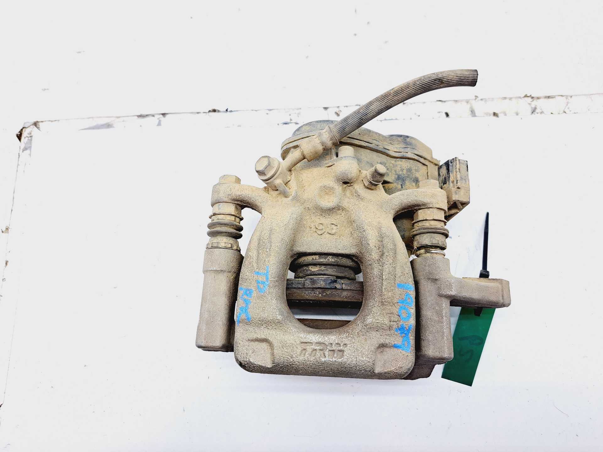 Recambio de pinza de freno trasera derecha para renault kadjar bose edition referencia OEM IAM 0903B 440011959R 